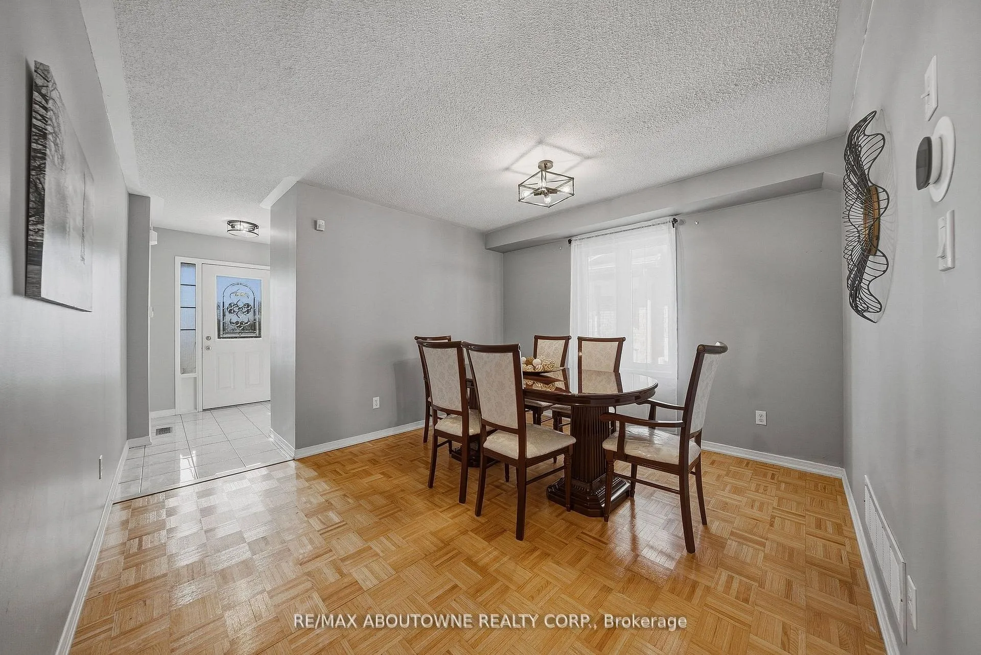 Photo 8 of 23 Arabia Gate, Brampton, Sandringham-Wellington — HOMEH