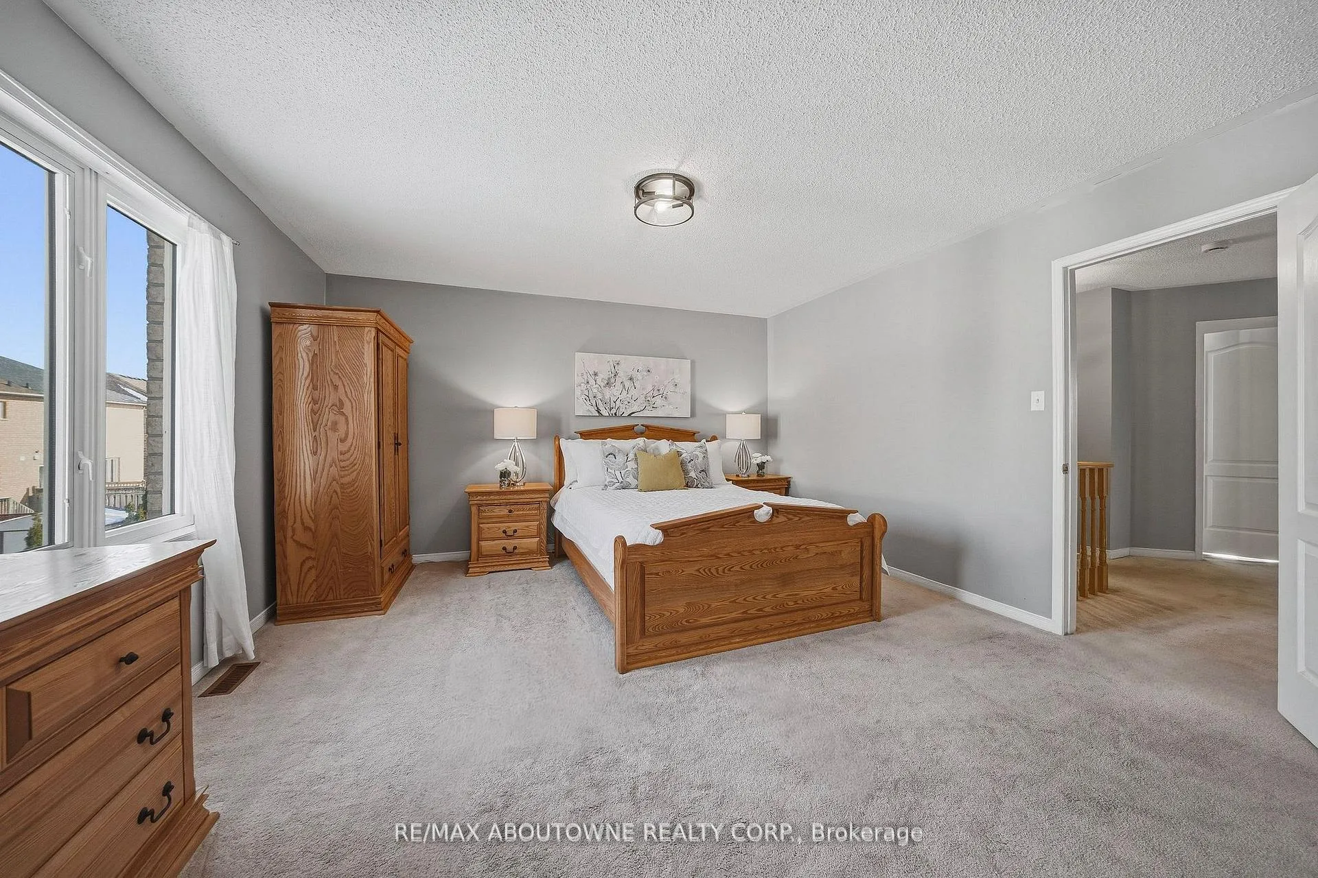 Photo 21 of 23 Arabia Gate, Brampton, Sandringham-Wellington — HOMEH