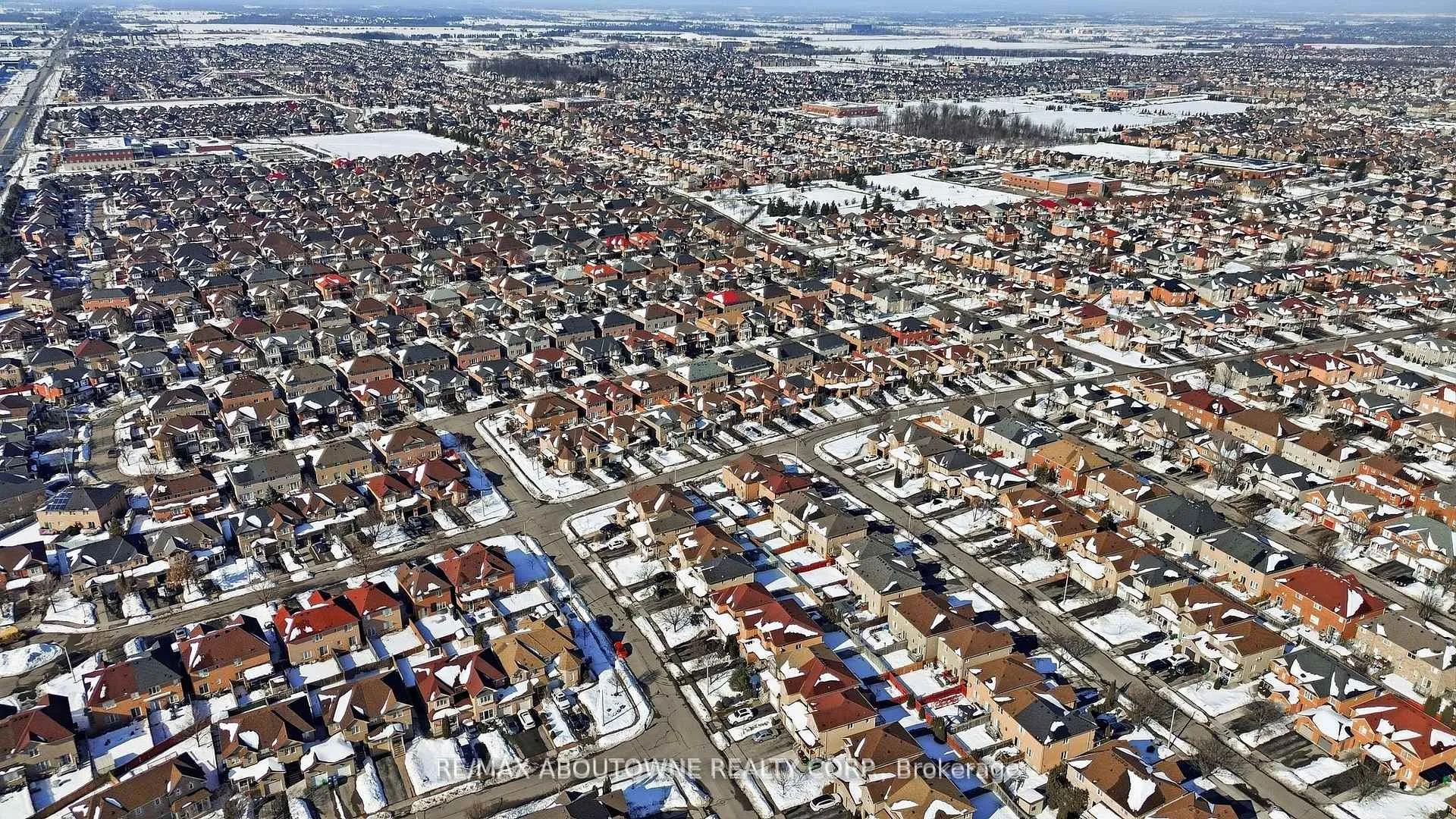 Photo 40 of 23 Arabia Gate, Brampton, Sandringham-Wellington — HOMEH