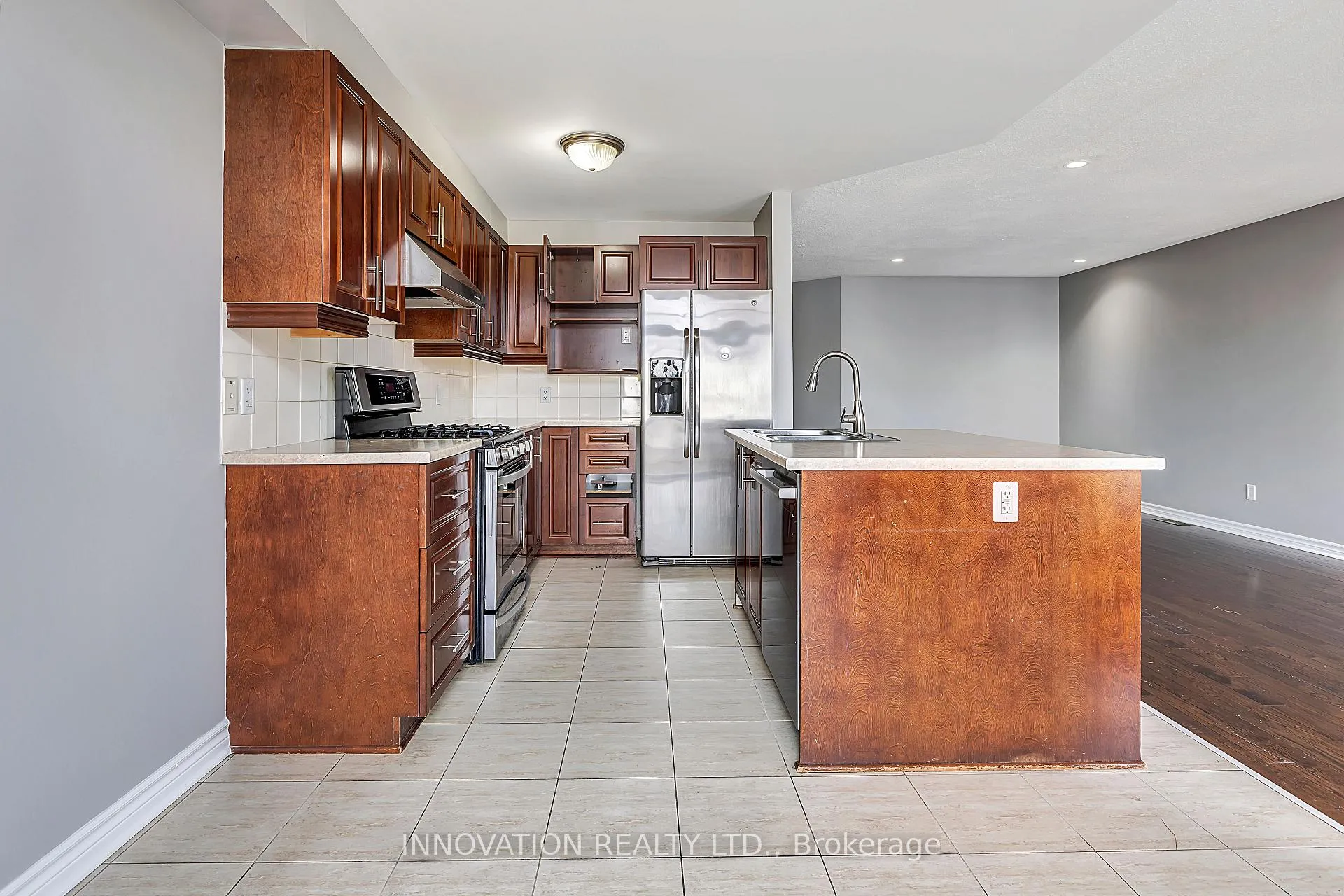 Photo 7 of 126 Garrity Crescent, Ottawa, Barrhaven - Strandherd — HOMEH