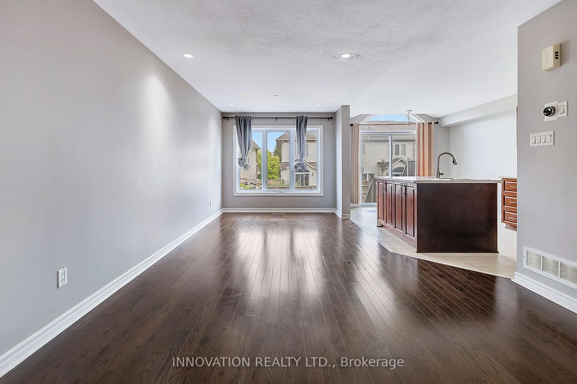 Photo 8 of 126 Garrity Crescent, Ottawa, Barrhaven - Strandherd — HOMEH
