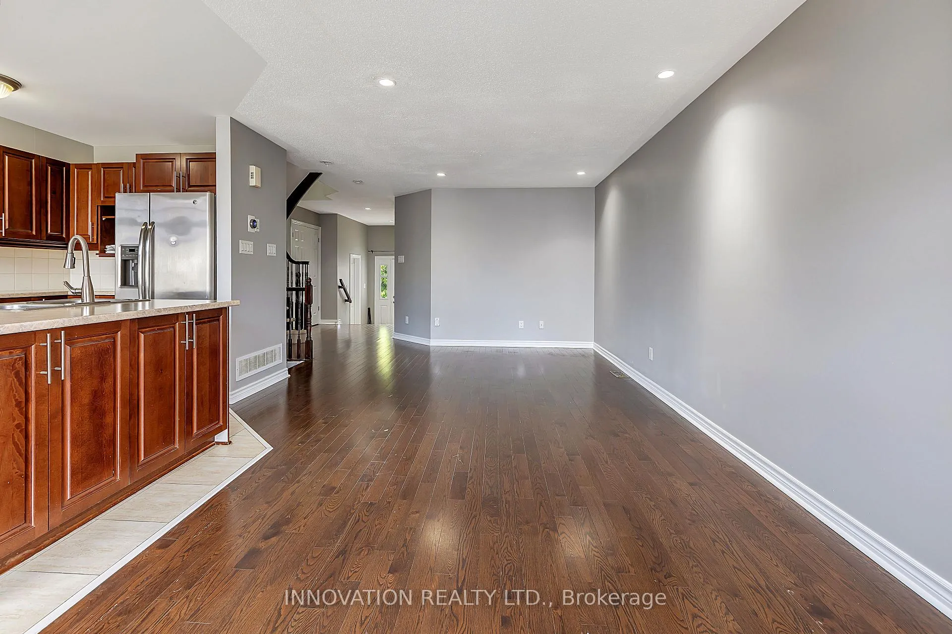 Photo 9 of 126 Garrity Crescent, Ottawa, Barrhaven - Strandherd — HOMEH