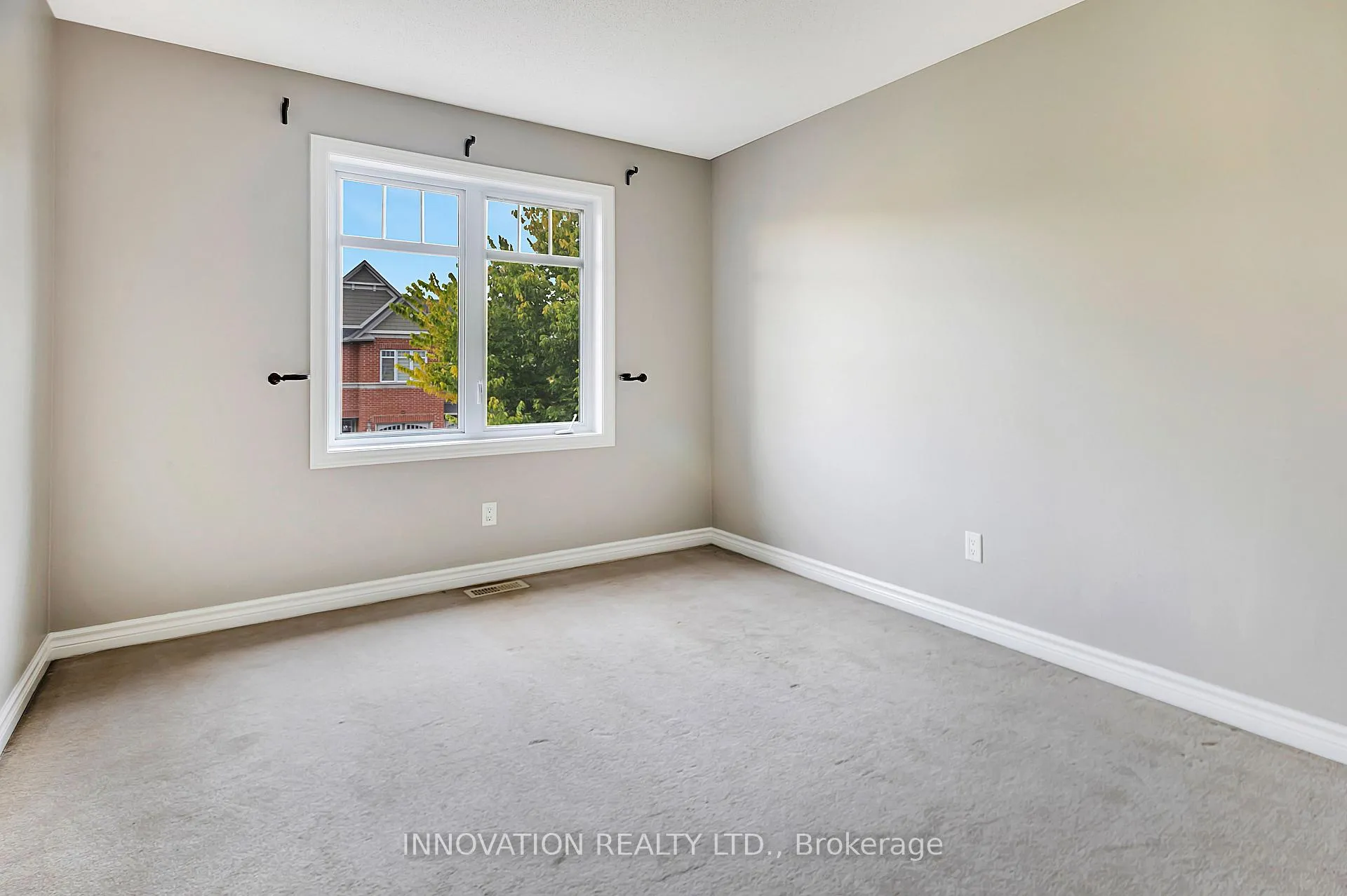 Photo 13 of 126 Garrity Crescent, Ottawa, Barrhaven - Strandherd — HOMEH
