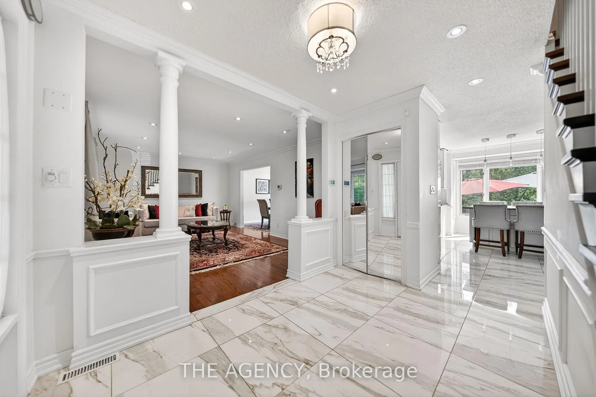 Photo 9 of 5 Mays Crescent, Hamilton, Waterdown — HOMEH