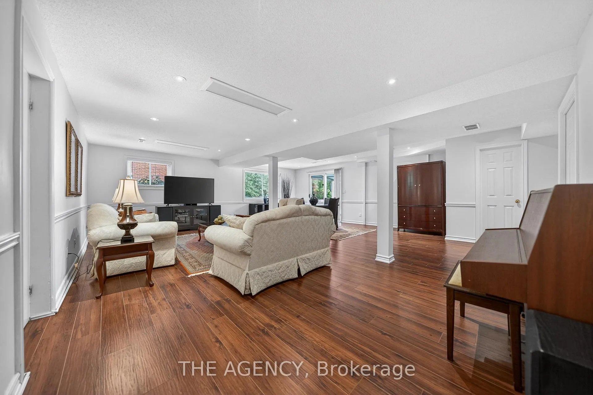 Photo 33 of 5 Mays Crescent, Hamilton, Waterdown — HOMEH