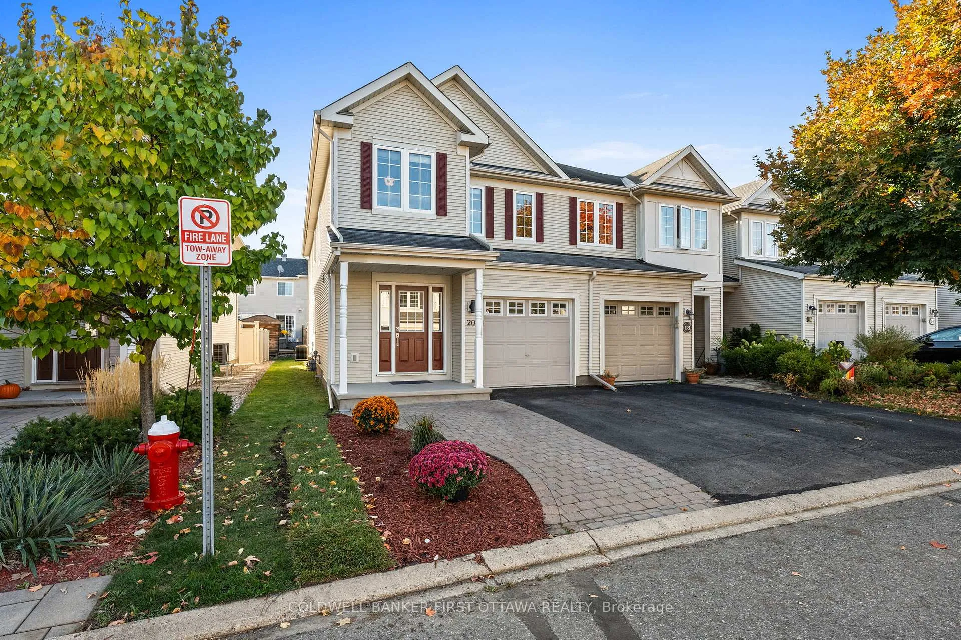 Photo 3 of 20 Fieldberry Private, Ottawa, Barrhaven - Stonebridge — HOMEH