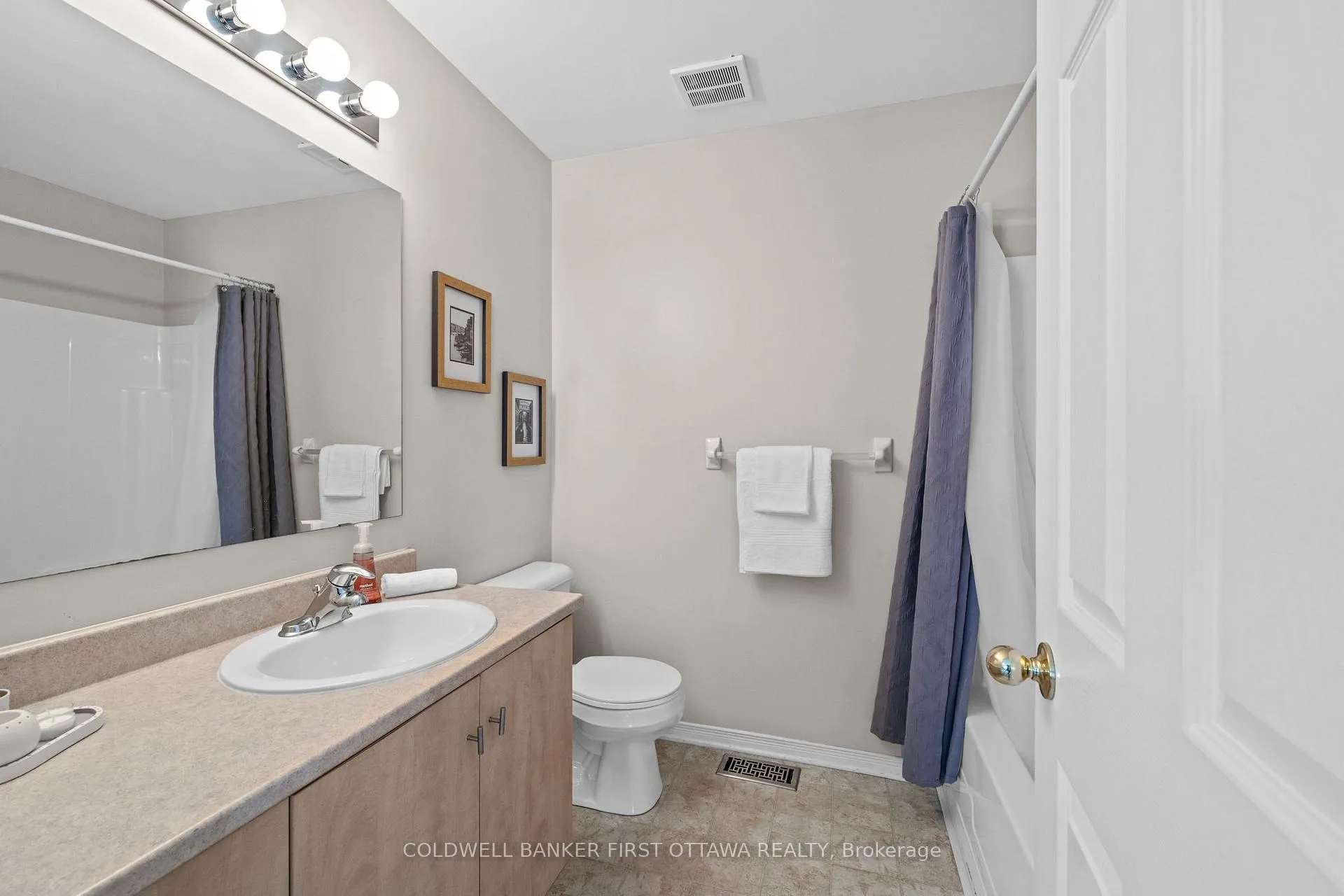 Photo 26 of 20 Fieldberry Private, Ottawa, Barrhaven - Stonebridge — HOMEH