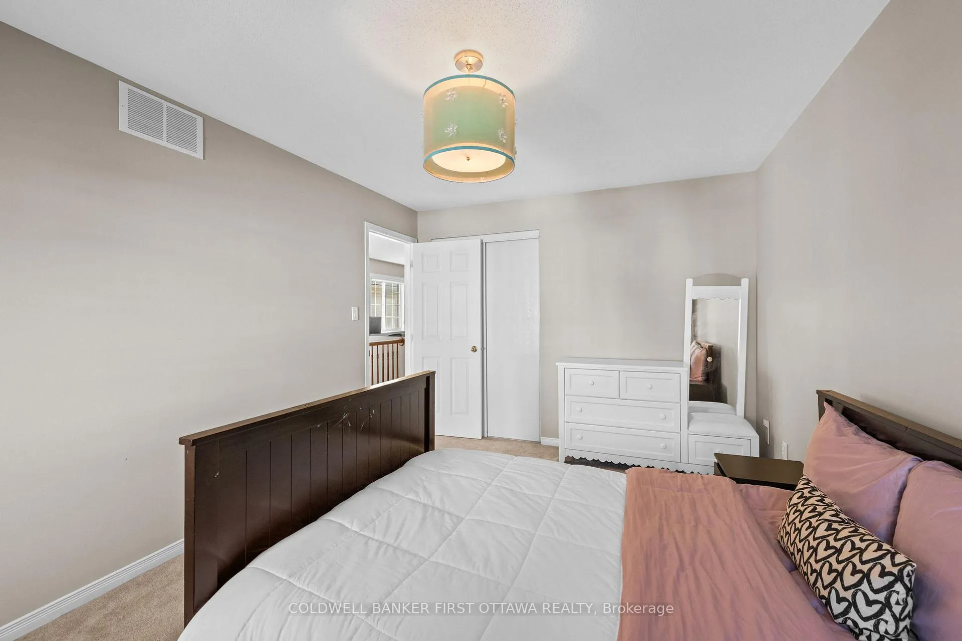 Photo 28 of 20 Fieldberry Private, Ottawa, Barrhaven - Stonebridge — HOMEH