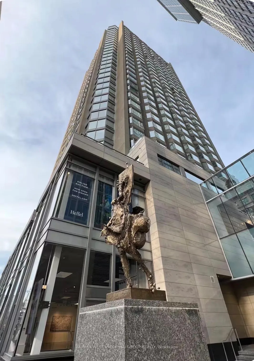 Front of Unit 2403, 155 Yorkville Avenue