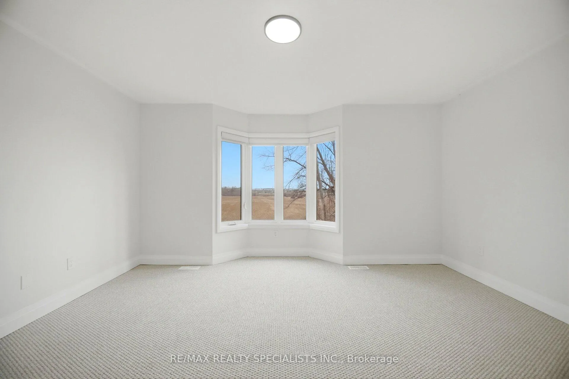 Photo 12 of 13 Dalbeattie Drive N, Brampton, Bram West — HOMEH