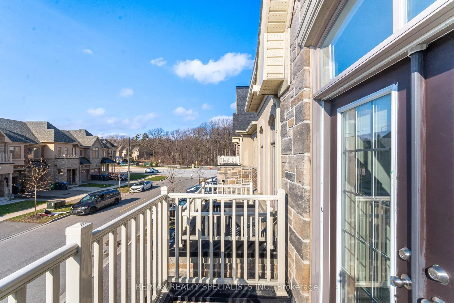 Photo 18 of 13 Dalbeattie Drive N, Brampton, Bram West — HOMEH