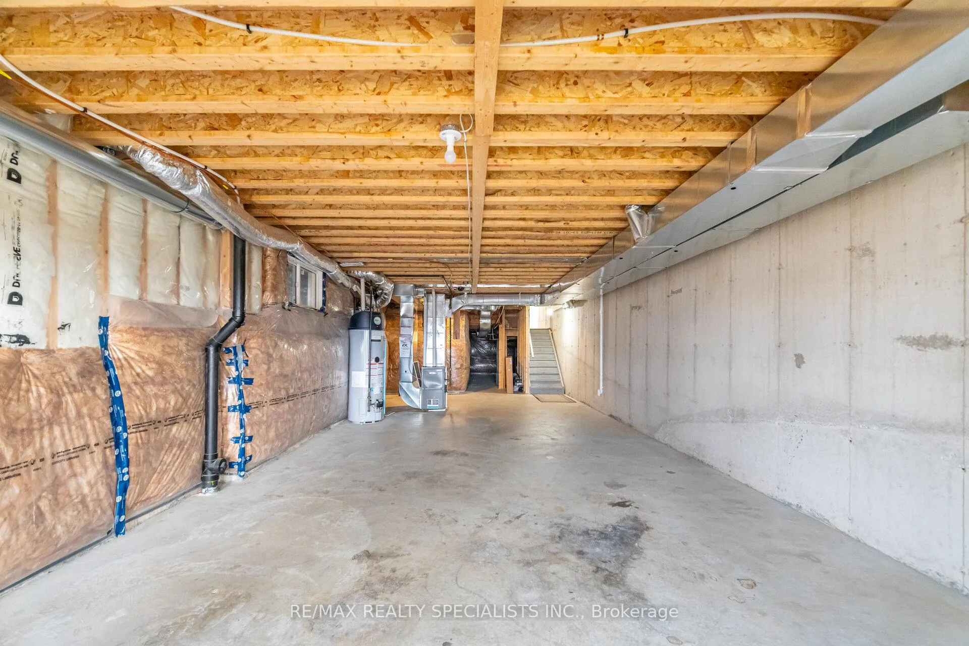Photo 22 of 13 Dalbeattie Drive N, Brampton, Bram West — HOMEH