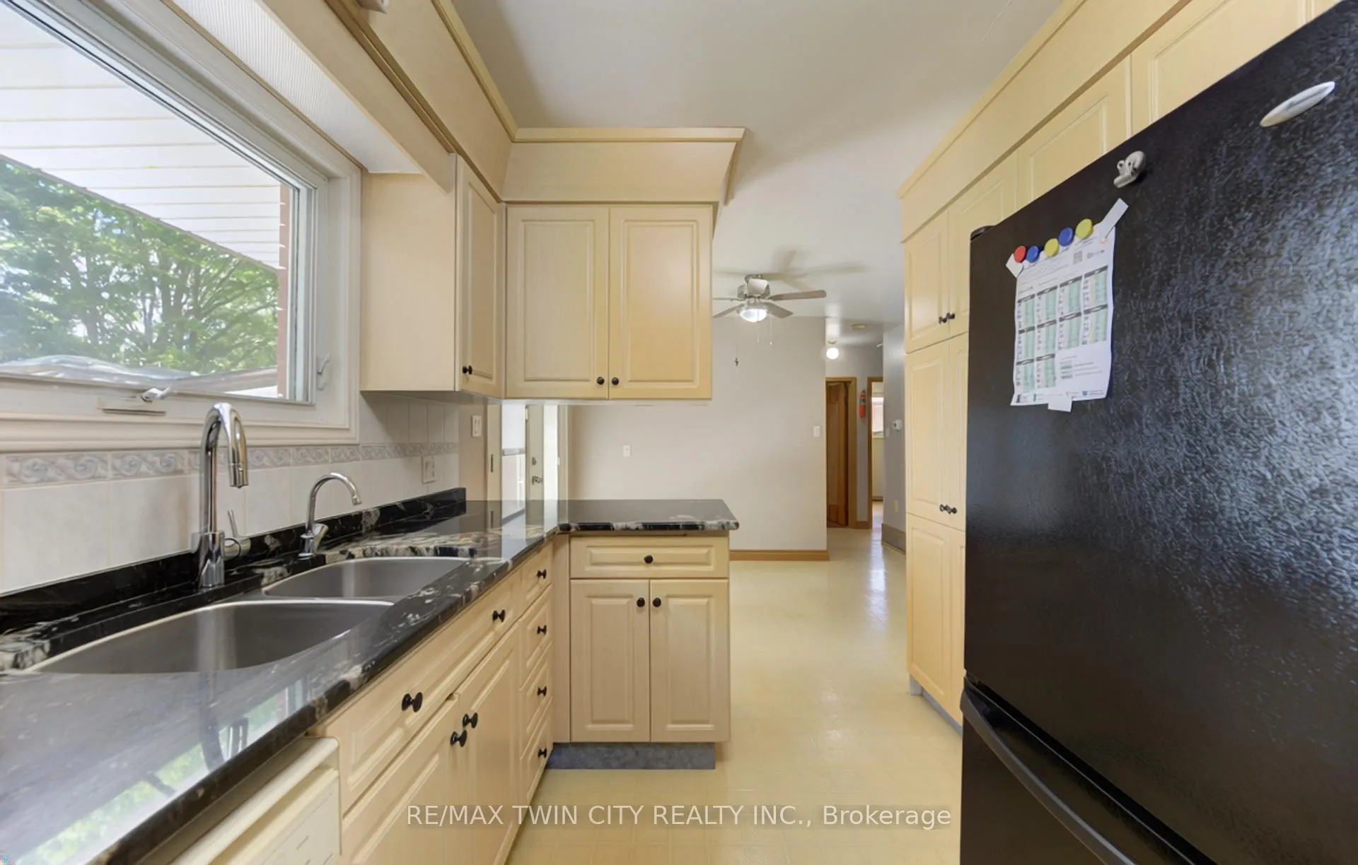 Photo 14 of 209 Dixie Crescent, Waterloo, Downtown Waterloo — HOMEH