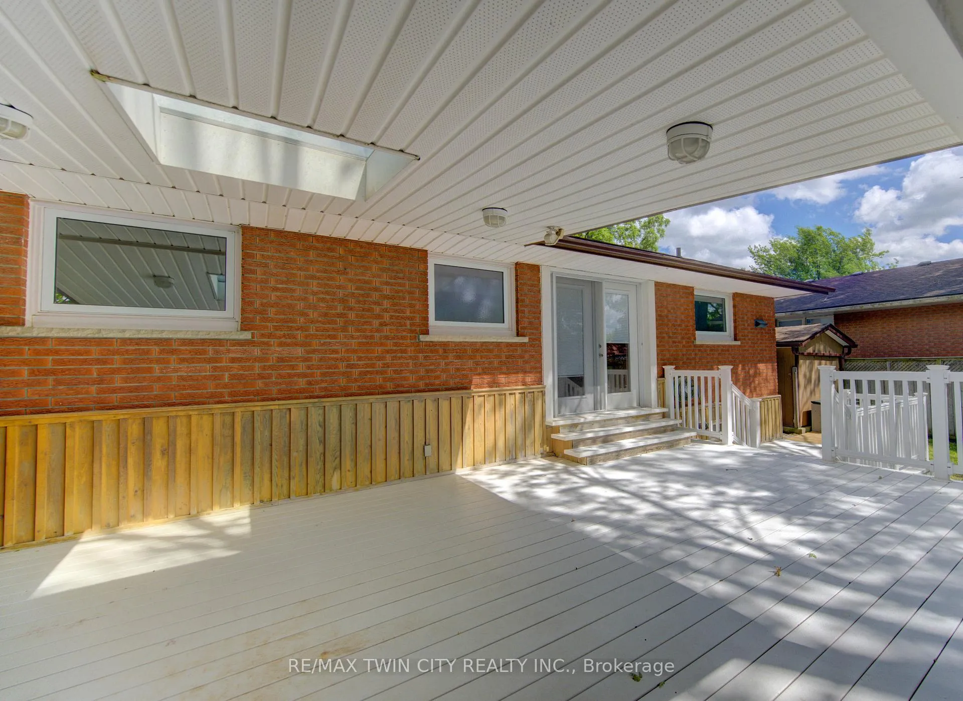 Photo 44 of 209 Dixie Crescent, Waterloo, Downtown Waterloo — HOMEH