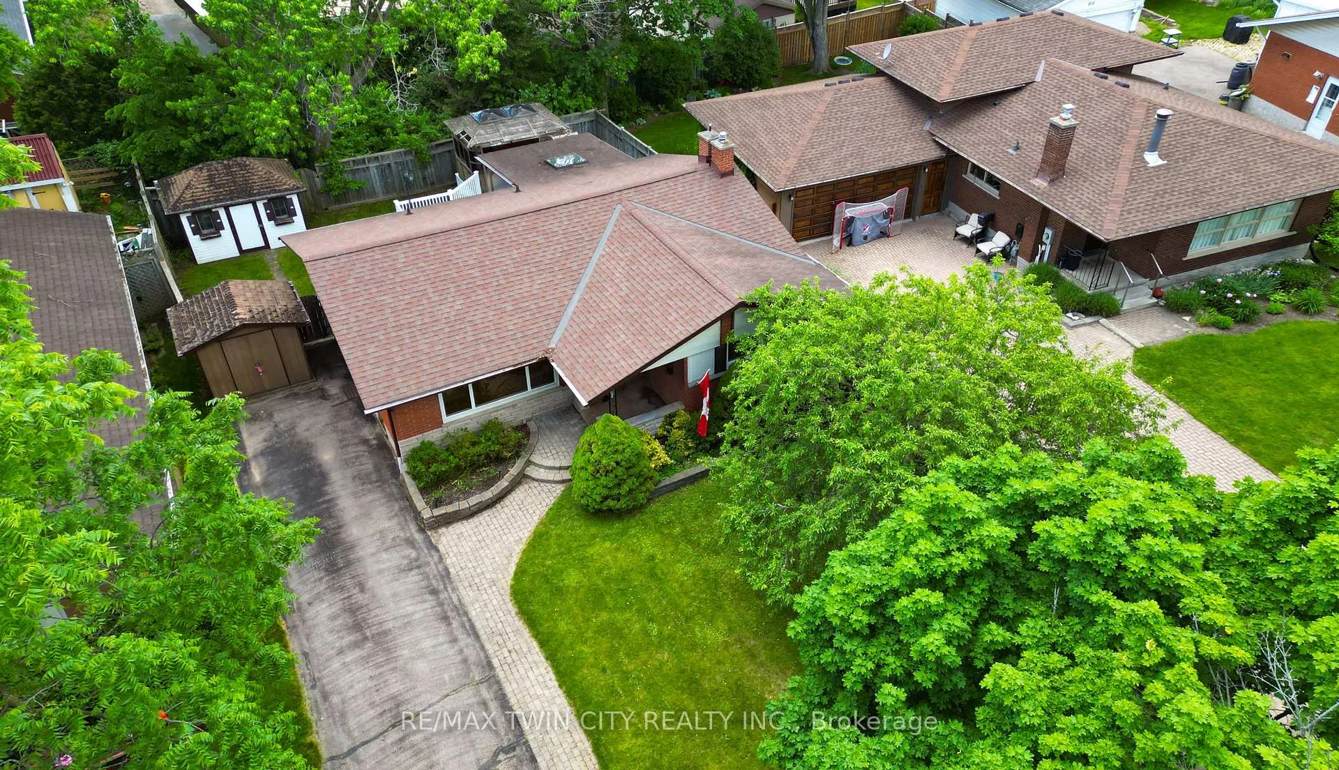 Photo 45 of 209 Dixie Crescent, Waterloo, Downtown Waterloo — HOMEH