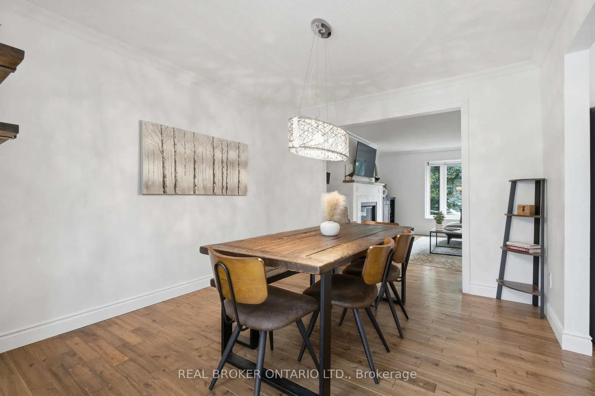 Photo 18 of 37 Melissa Crescent, Hamilton, Waterdown — HOMEH