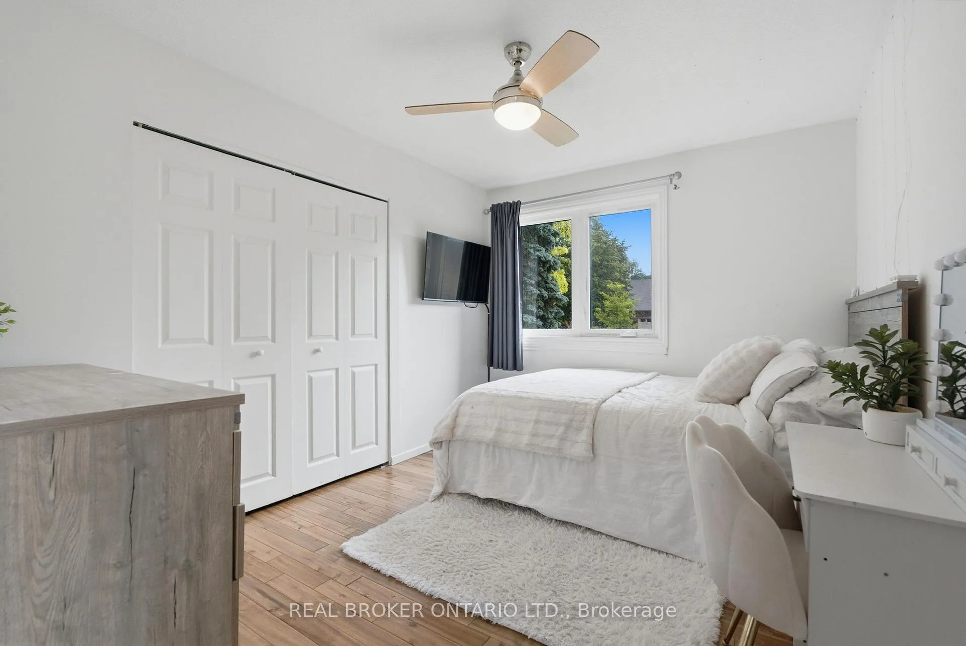 Photo 25 of 37 Melissa Crescent, Hamilton, Waterdown — HOMEH