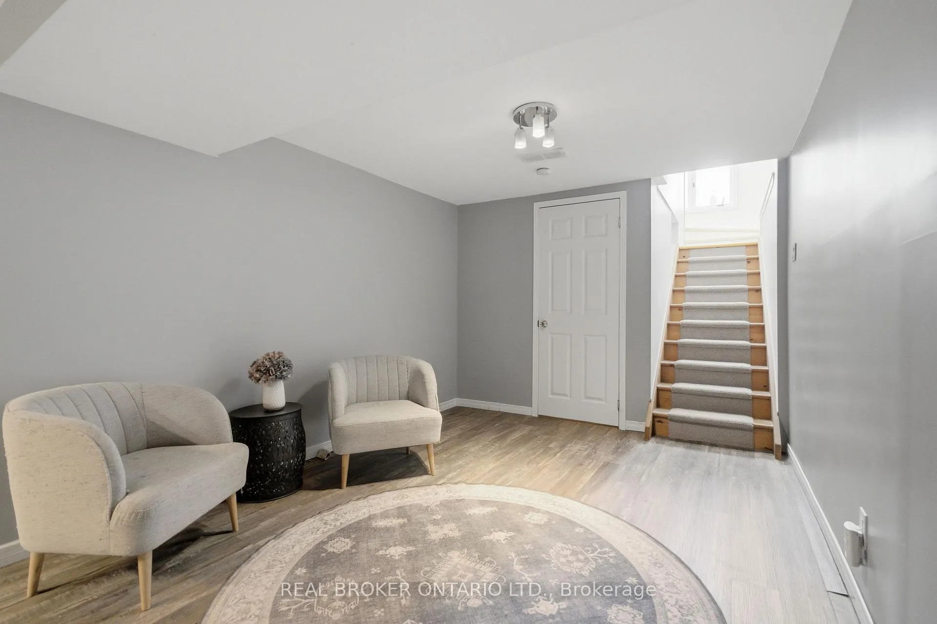 Photo 28 of 37 Melissa Crescent, Hamilton, Waterdown — HOMEH