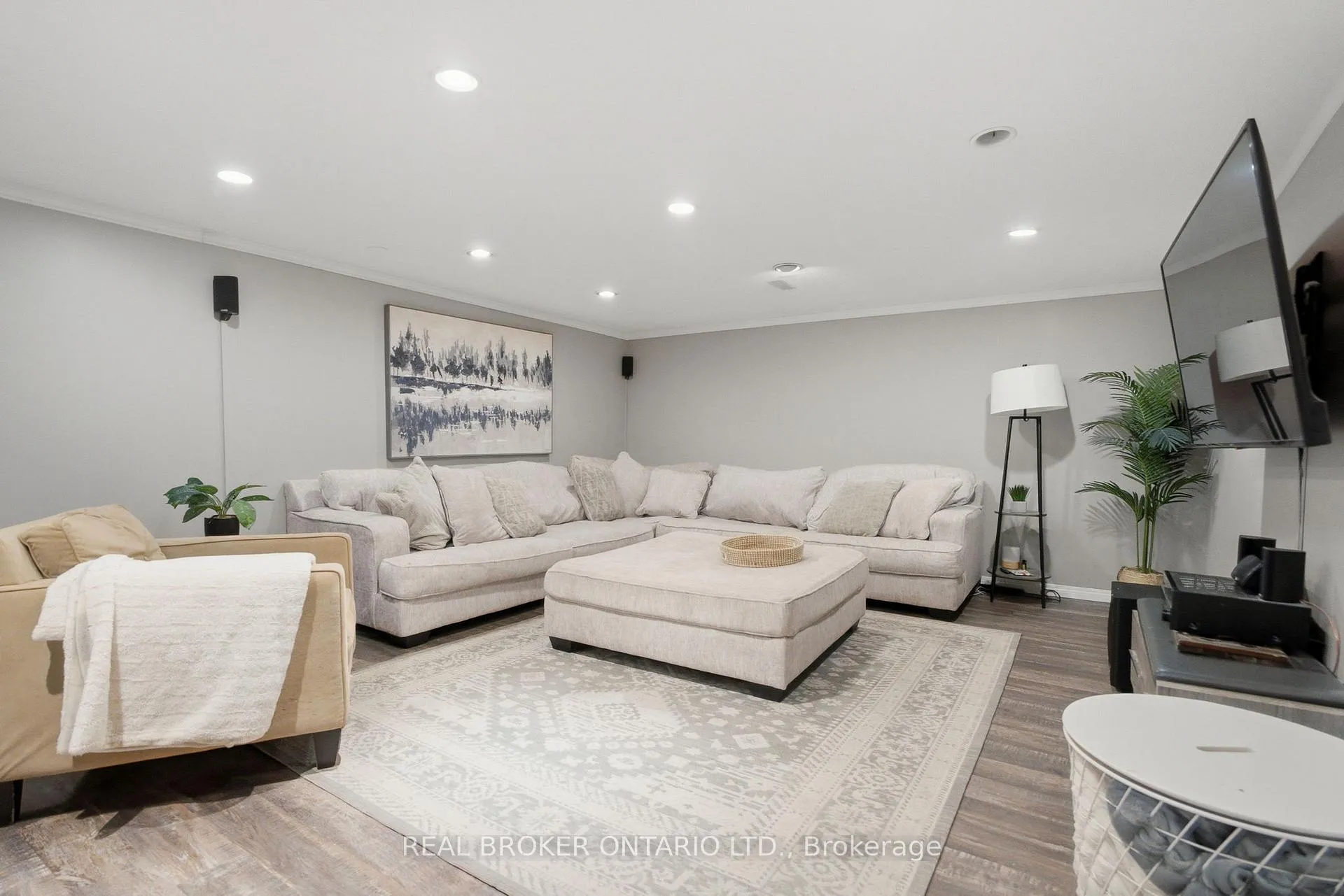 Photo 33 of 37 Melissa Crescent, Hamilton, Waterdown — HOMEH
