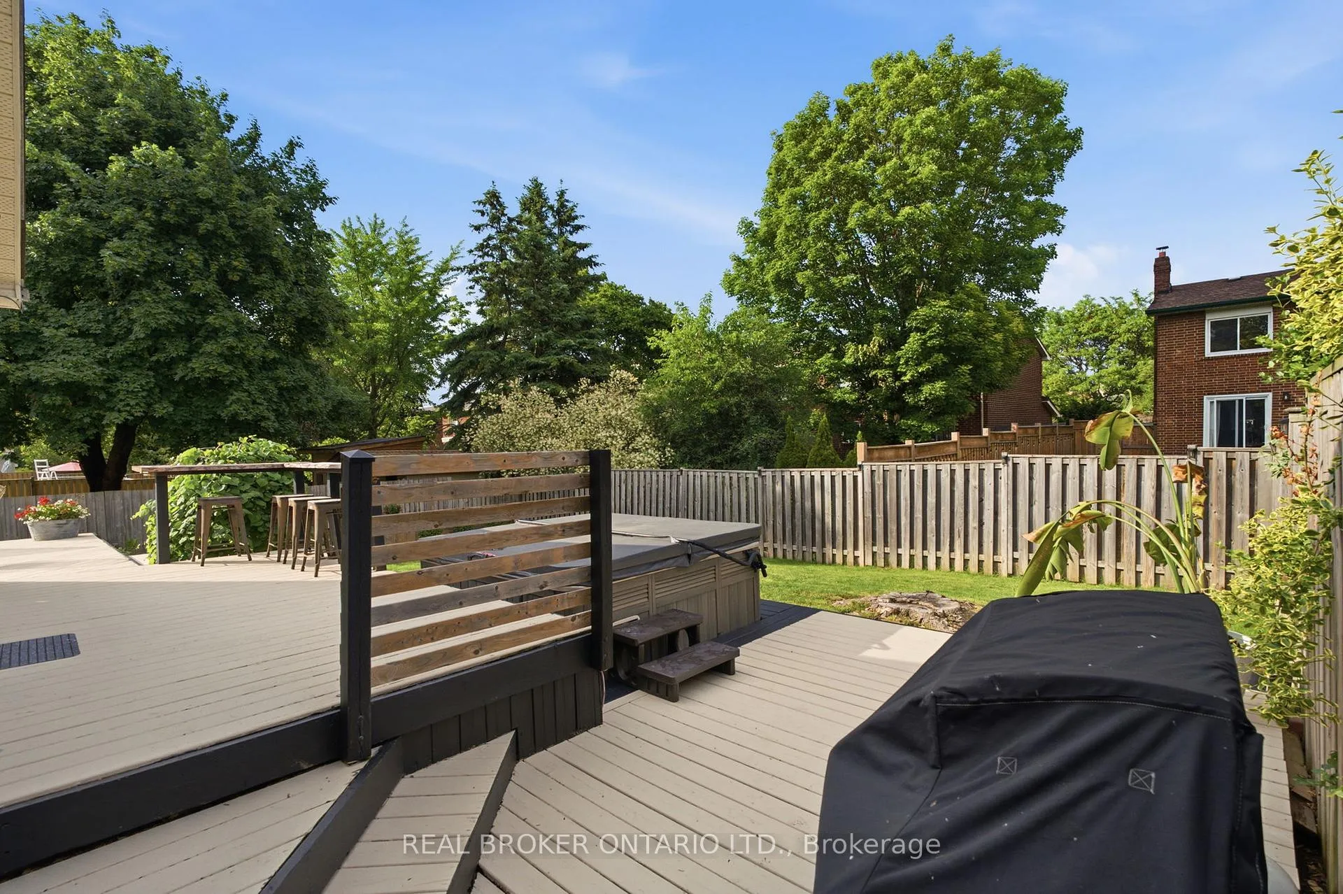 Photo 39 of 37 Melissa Crescent, Hamilton, Waterdown — HOMEH