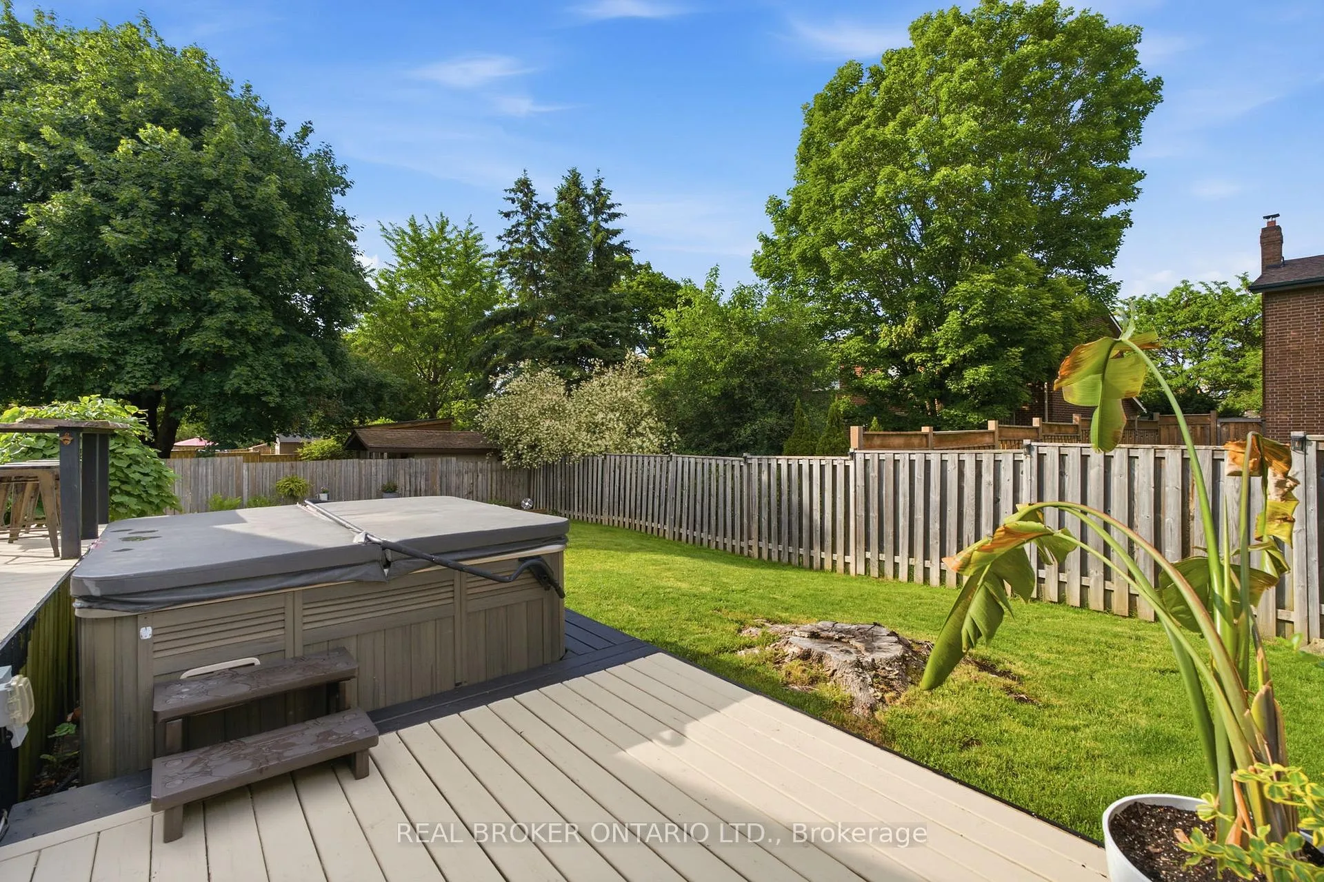 Photo 40 of 37 Melissa Crescent, Hamilton, Waterdown — HOMEH