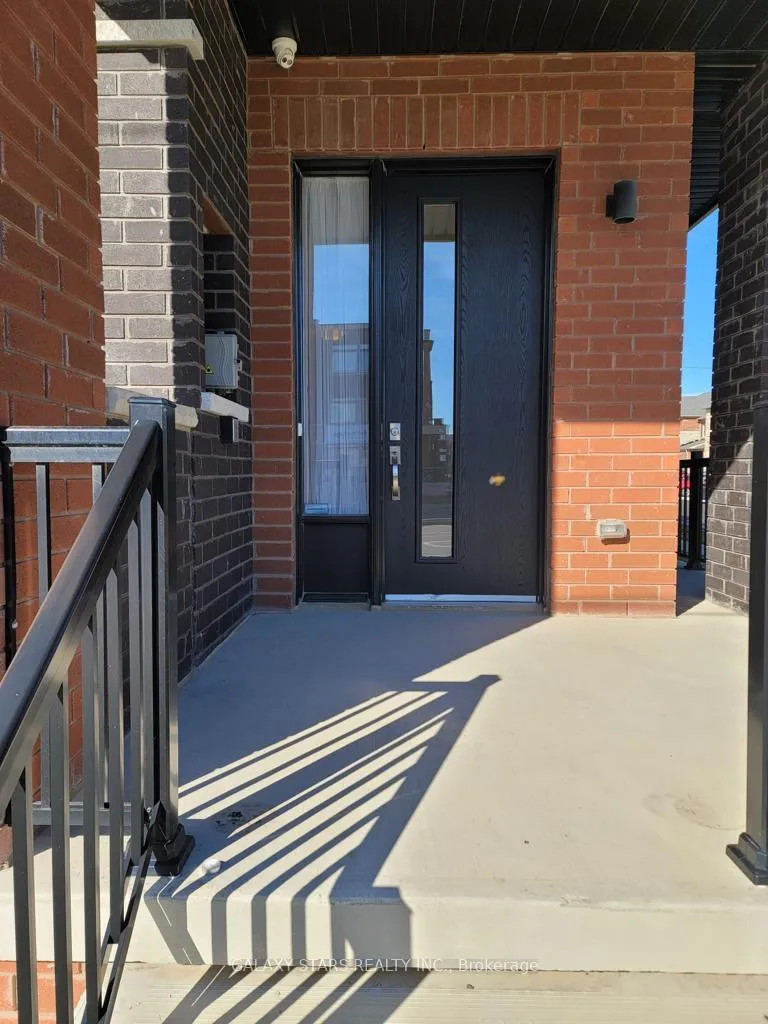 Photo 4 of 401 Veterans Drive, Brampton, Northwest Brampton — HOMEH