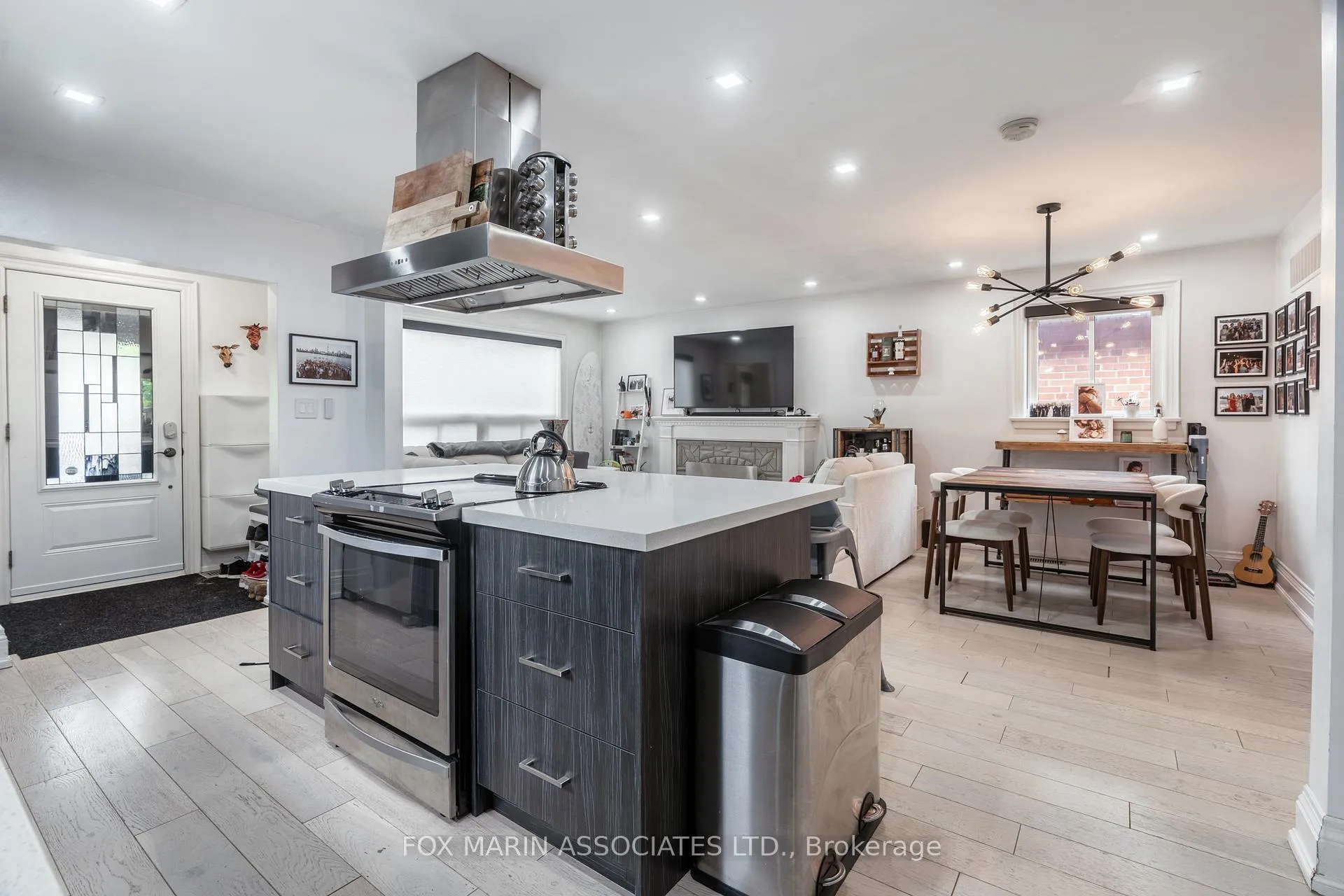 Photo 5 of 29 Bater Avenue, Toronto, Broadview North — HOMEH