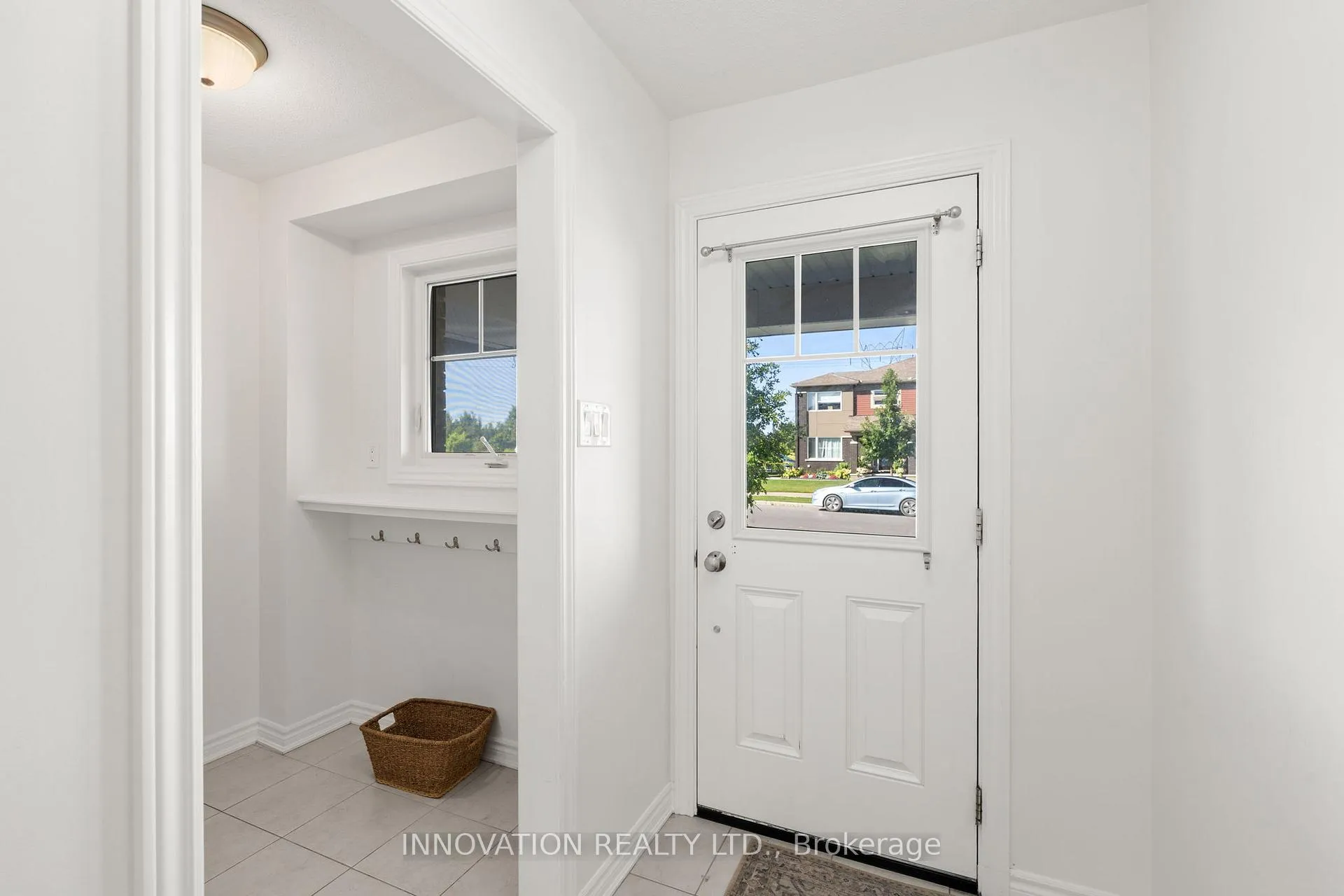 Photo 3 of 389 Rouncey Road, Ottawa, Kanata - Emerald Meadows/Trailwest — HOMEH