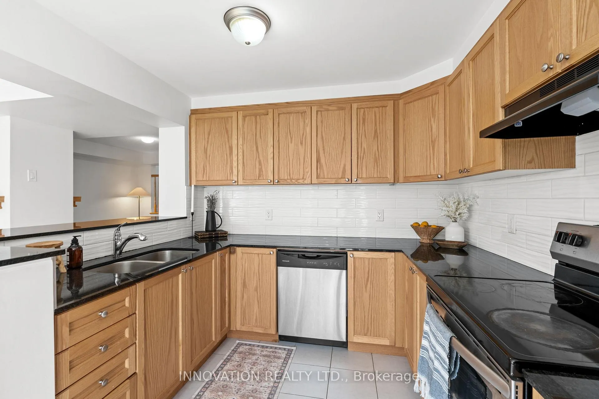 Photo 19 of 389 Rouncey Road, Ottawa, Kanata - Emerald Meadows/Trailwest — HOMEH