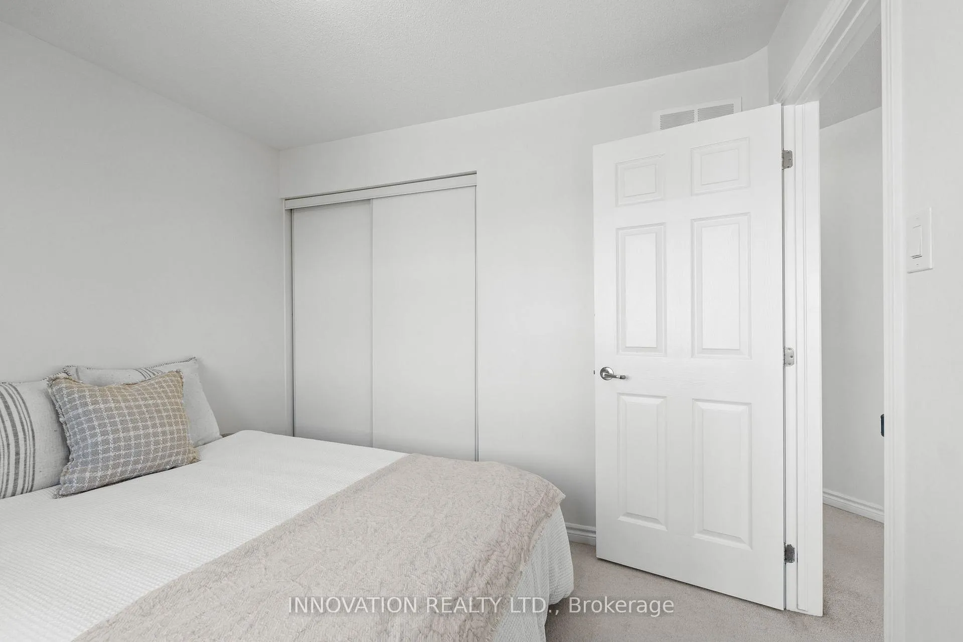 Photo 24 of 389 Rouncey Road, Ottawa, Kanata - Emerald Meadows/Trailwest — HOMEH