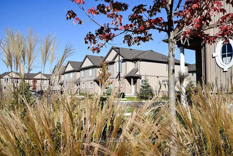 Photo 4 of Unit 11, 7768 Ascot Circle, Niagara Falls, Ascot — HOMEH