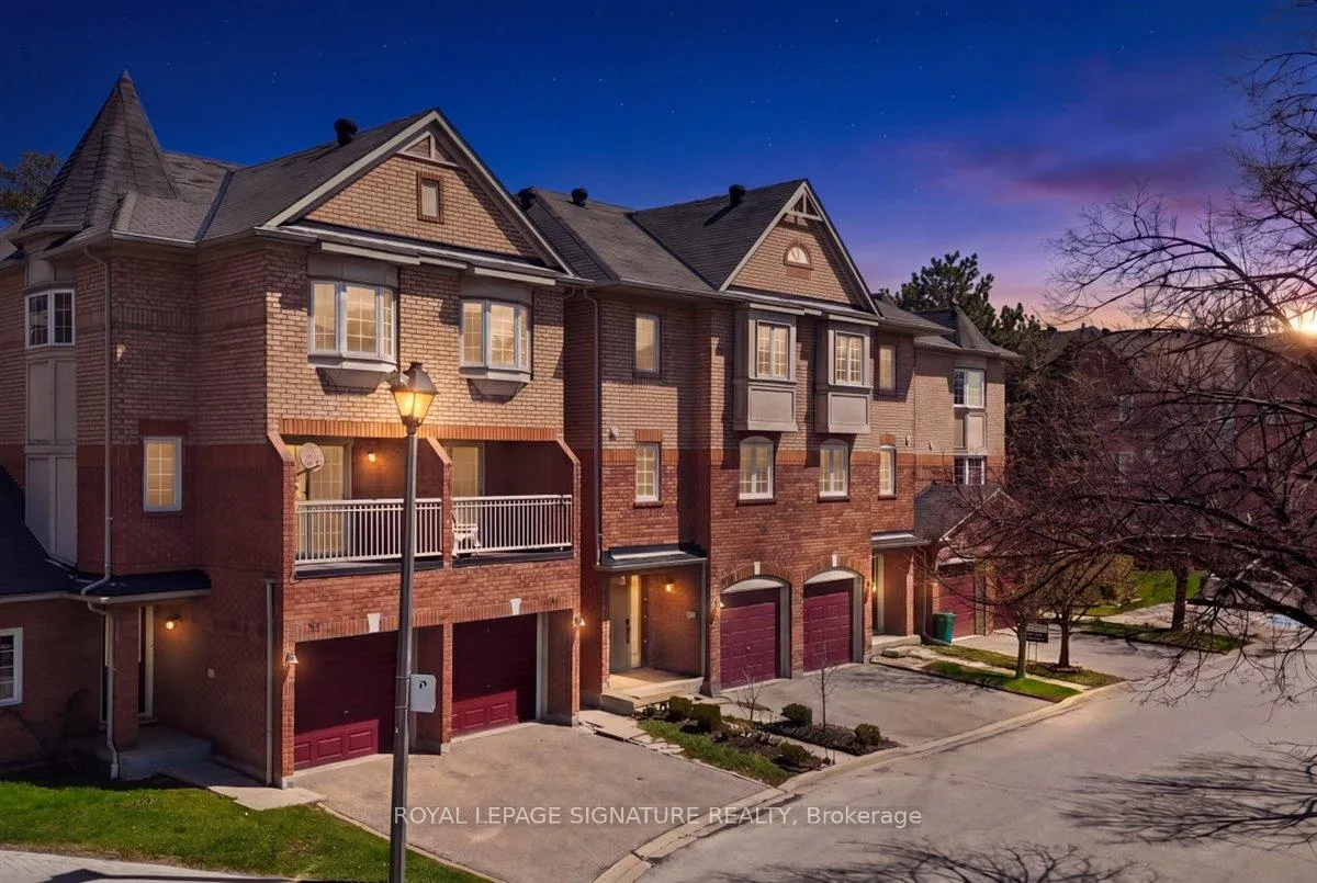 Front of Unit 29, 6950 Tenth Line W