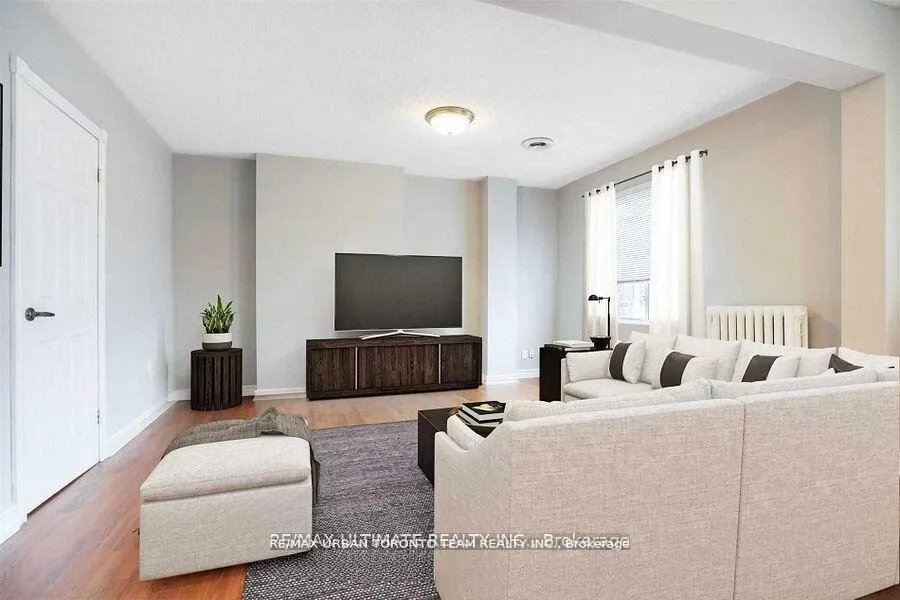 Photo 4 of Unit Upper, 745 Coxwell Avenue, Toronto, Danforth — HOMEH