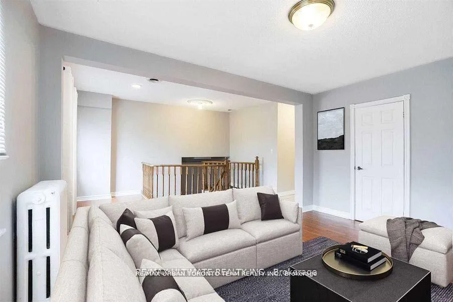 Photo 5 of Unit Upper, 745 Coxwell Avenue, Toronto, Danforth — HOMEH
