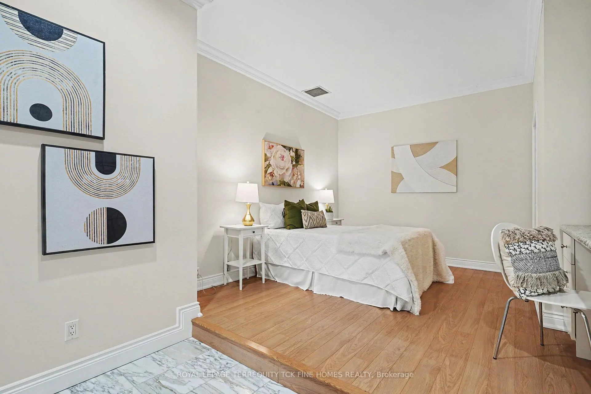 Photo 12 of Unit 2105, 7 King Street E, Toronto, Church-Yonge Corridor — HOMEH