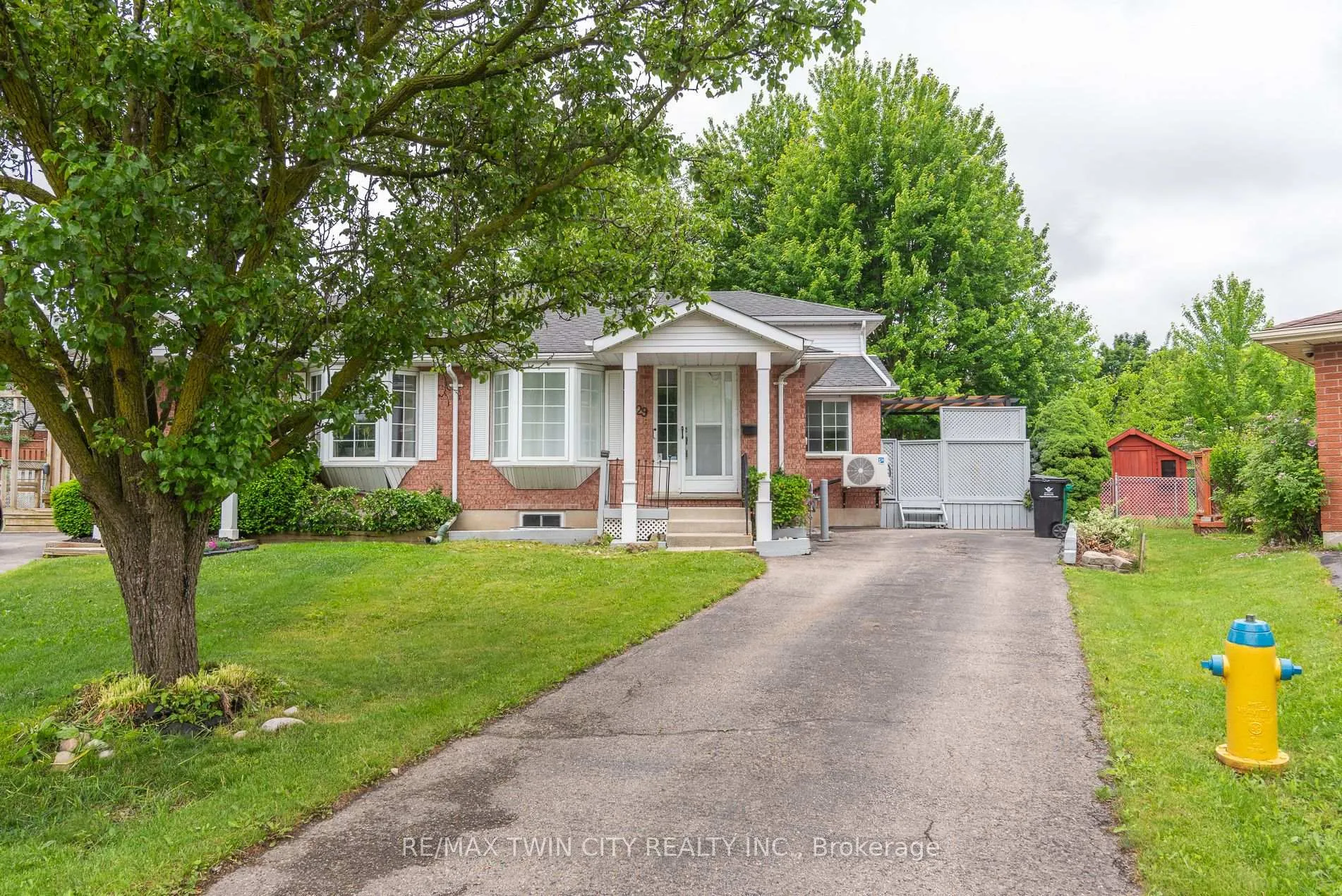 Front of 629B Settlersfield Court