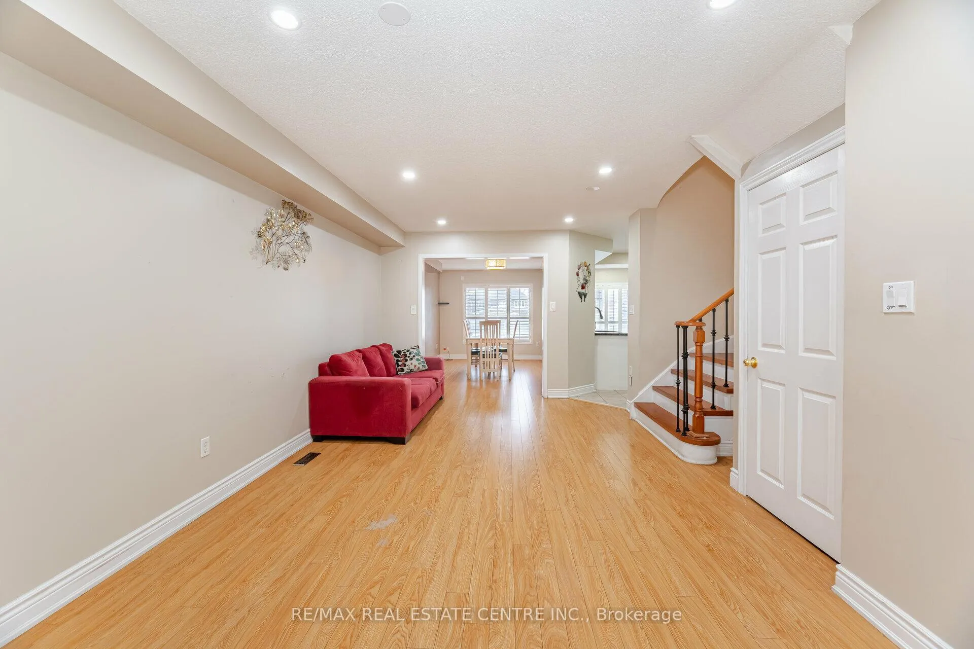 Photo 7 of 102 Charcoal Way, Brampton, Bram West — HOMEH