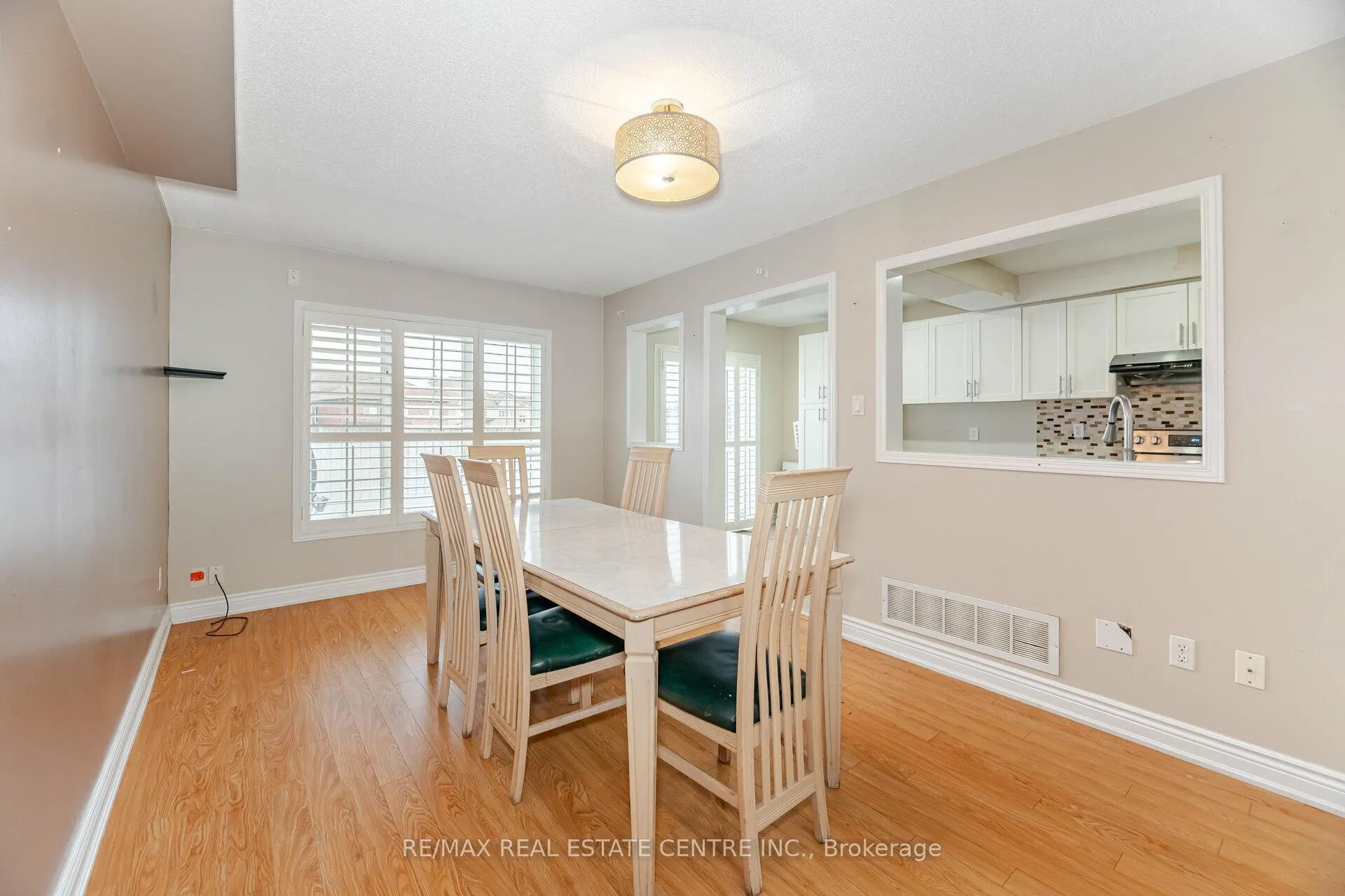 Photo 10 of 102 Charcoal Way, Brampton, Bram West — HOMEH