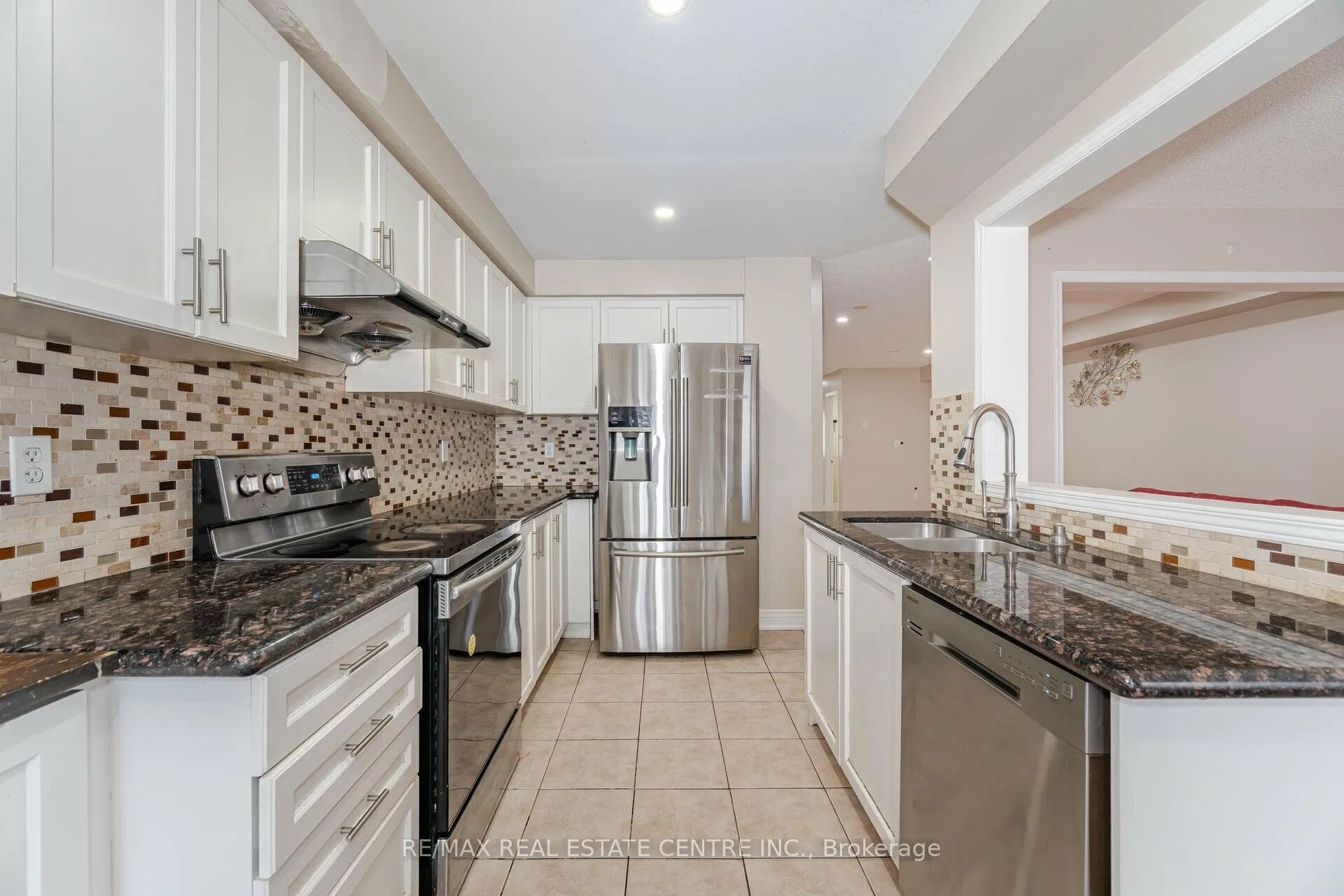 Photo 16 of 102 Charcoal Way, Brampton, Bram West — HOMEH