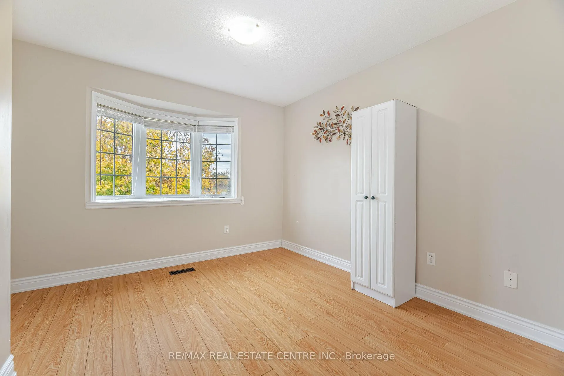 Photo 27 of 102 Charcoal Way, Brampton, Bram West — HOMEH