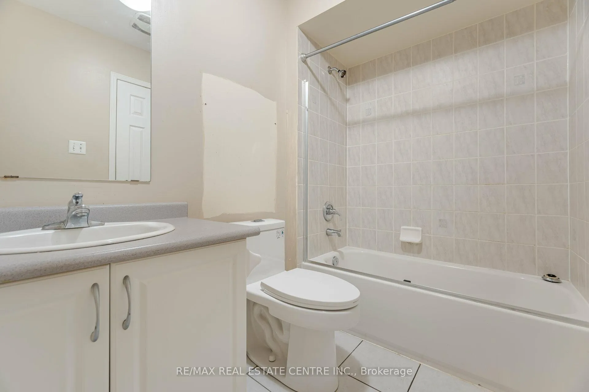 Photo 31 of 102 Charcoal Way, Brampton, Bram West — HOMEH