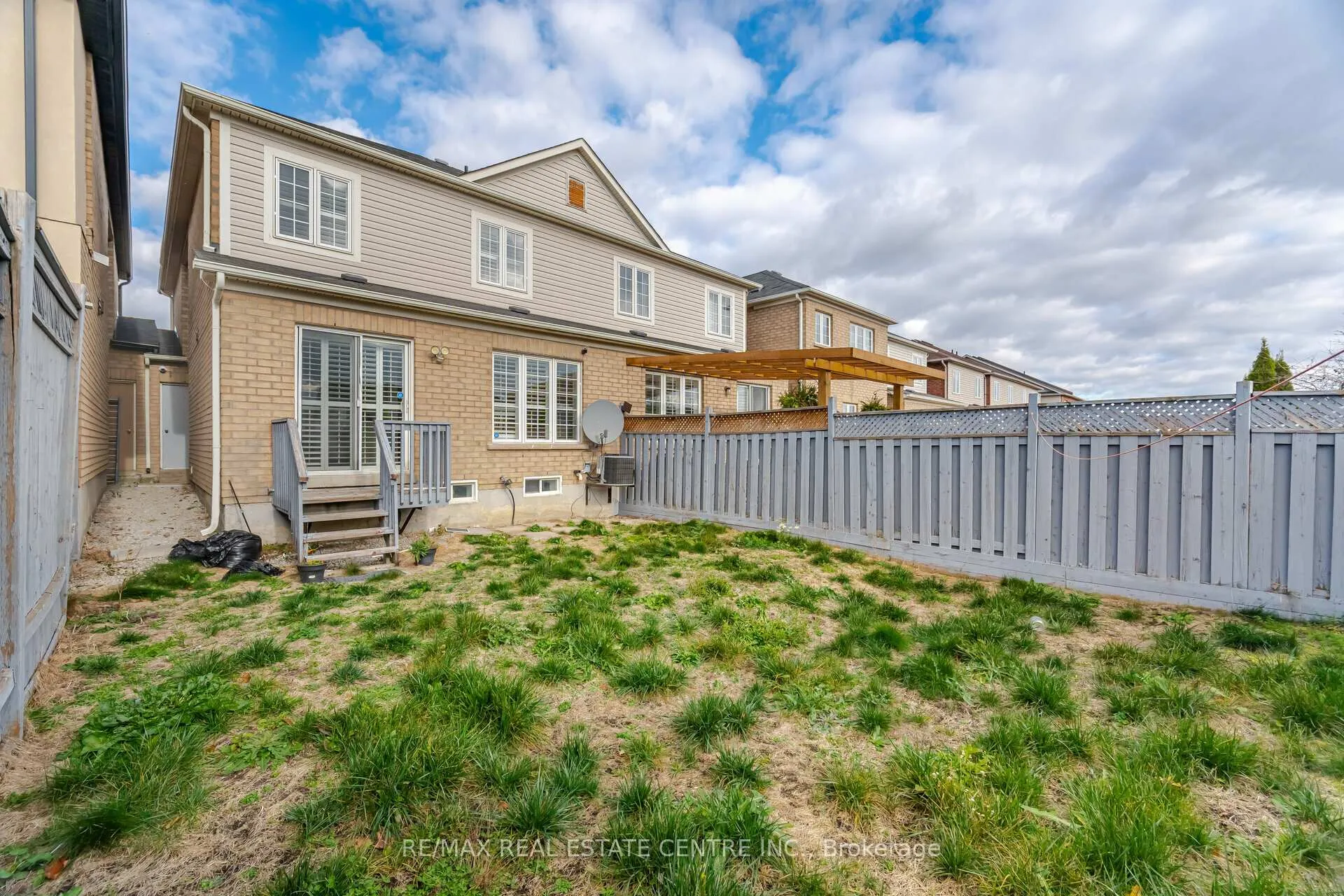 Photo 35 of 102 Charcoal Way, Brampton, Bram West — HOMEH