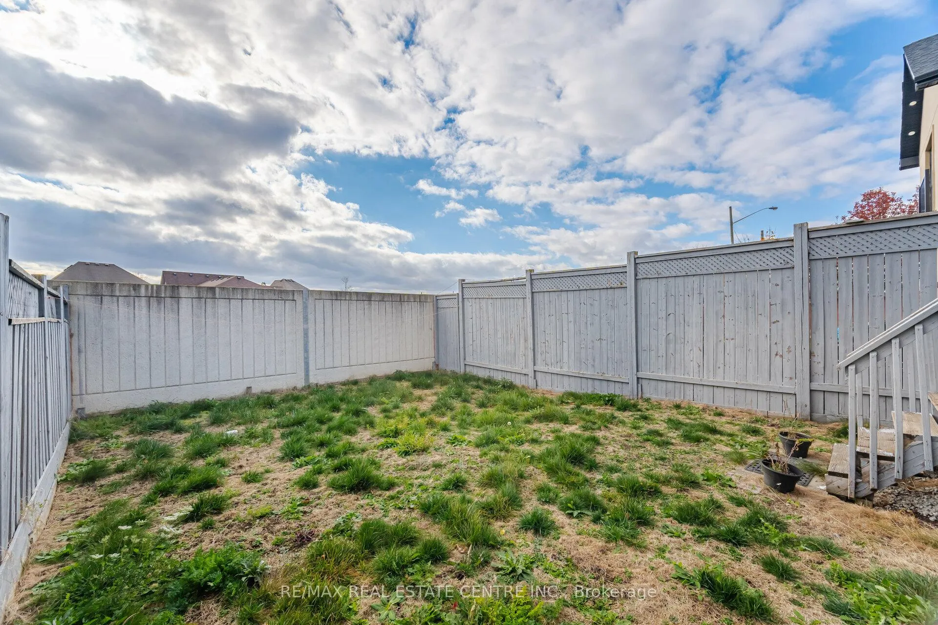 Photo 36 of 102 Charcoal Way, Brampton, Bram West — HOMEH