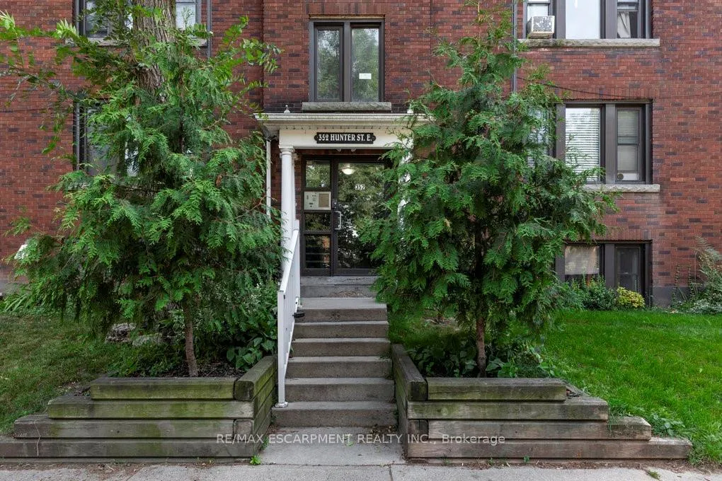 Photo 2 of Unit 1, 352 Hunter Street E, Hamilton, Stinson — HOMEH