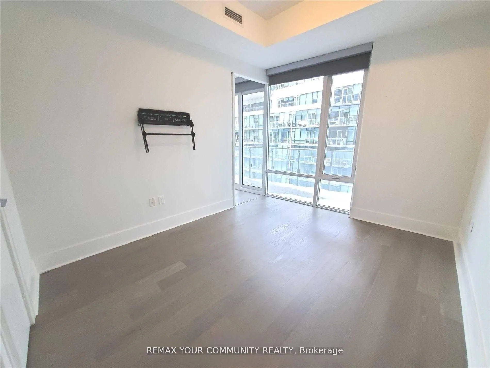 Photo 12 of Unit 918, 29 Queens Quay E, Toronto, Waterfront Communities — HOMEH