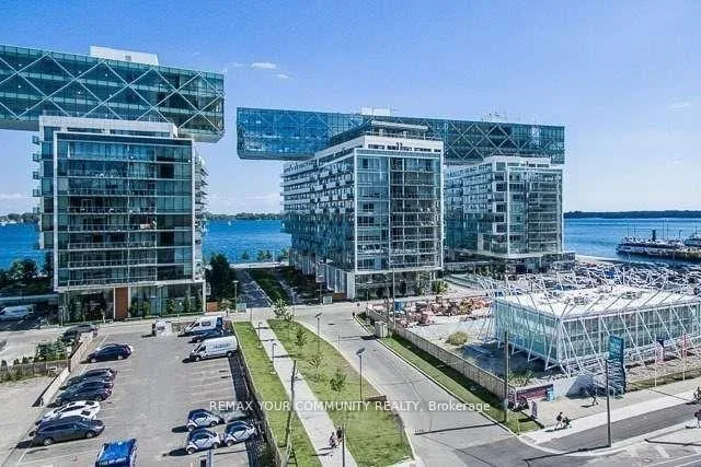 Photo 27 of Unit 918, 29 Queens Quay E, Toronto, Waterfront Communities — HOMEH