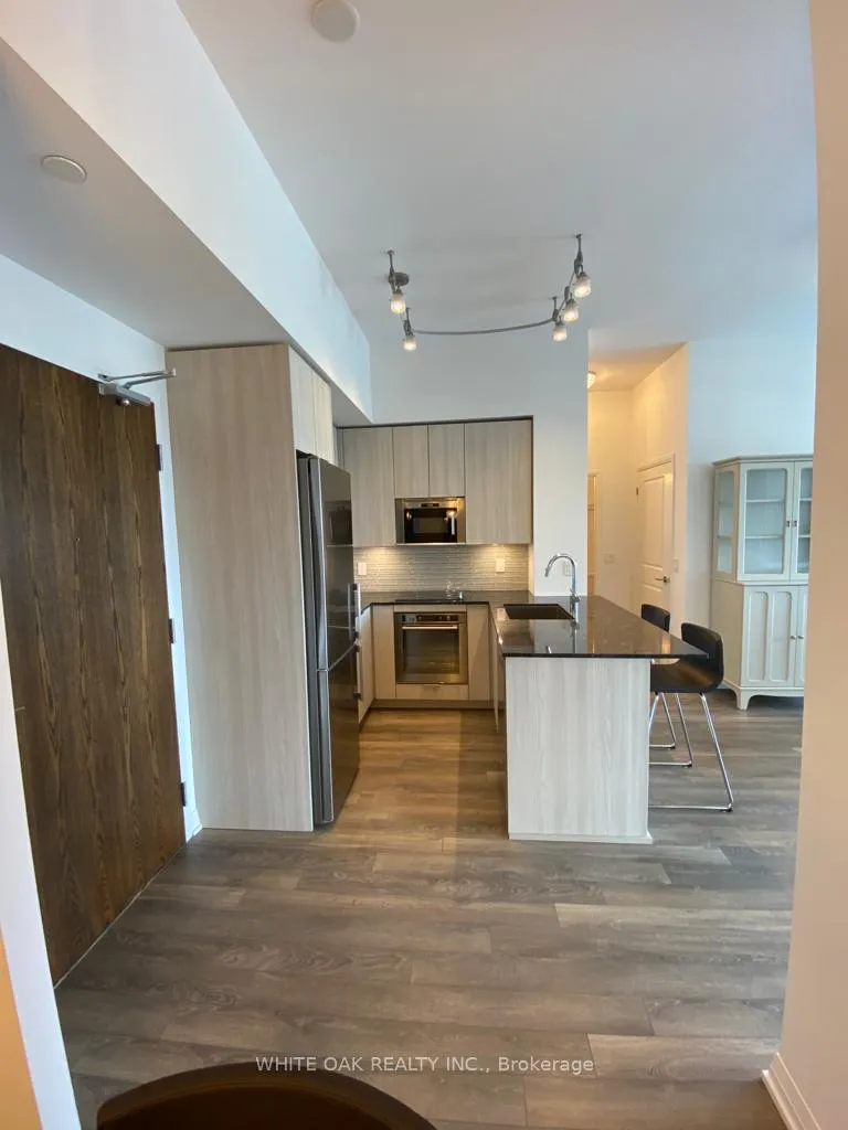 Photo 7 of Unit 819, 99 Eagle Rock Way, Vaughan, Rural Vaughan — HOMEH