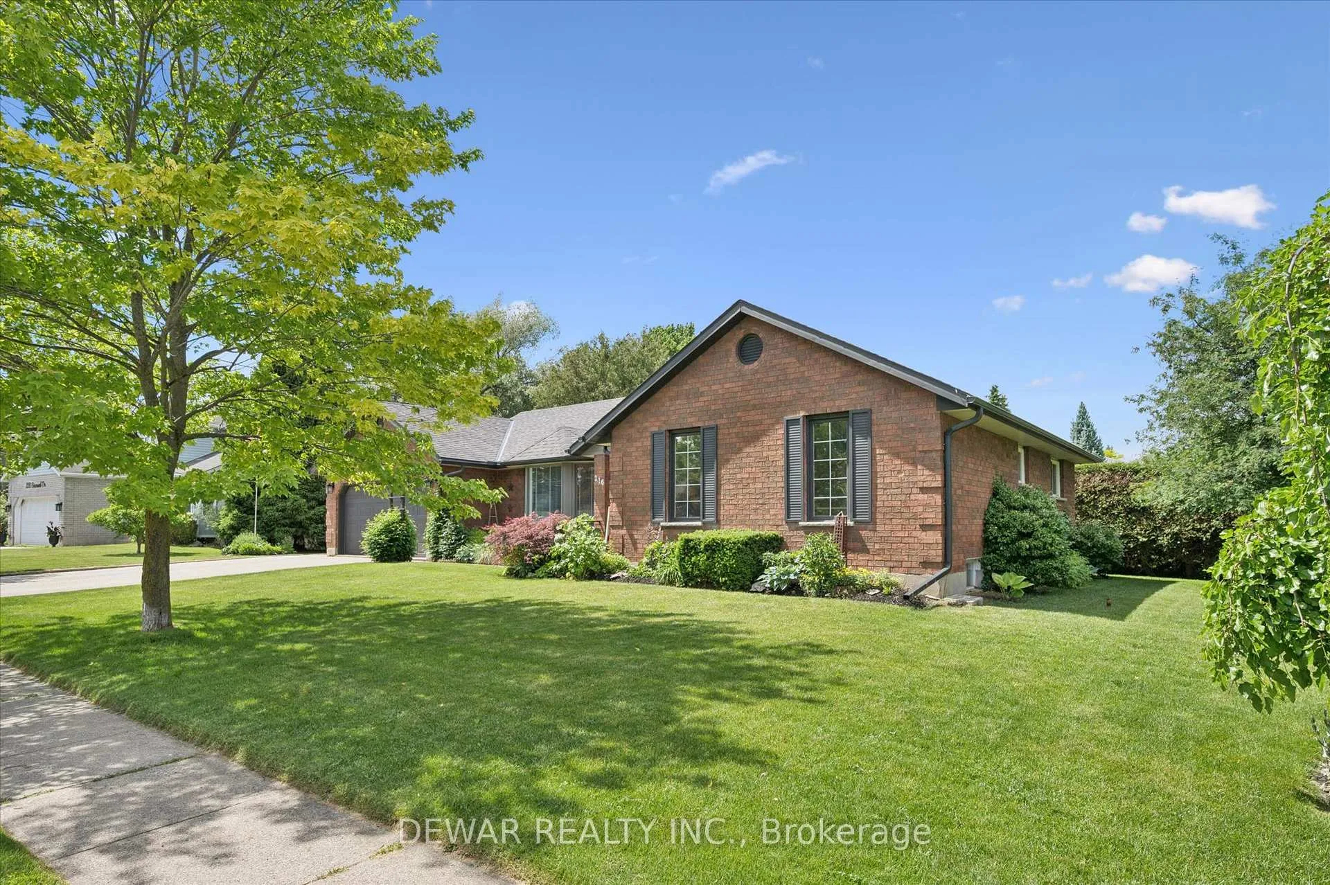 Photo 3 of 216 Bismark Drive, Cambridge — HOMEH