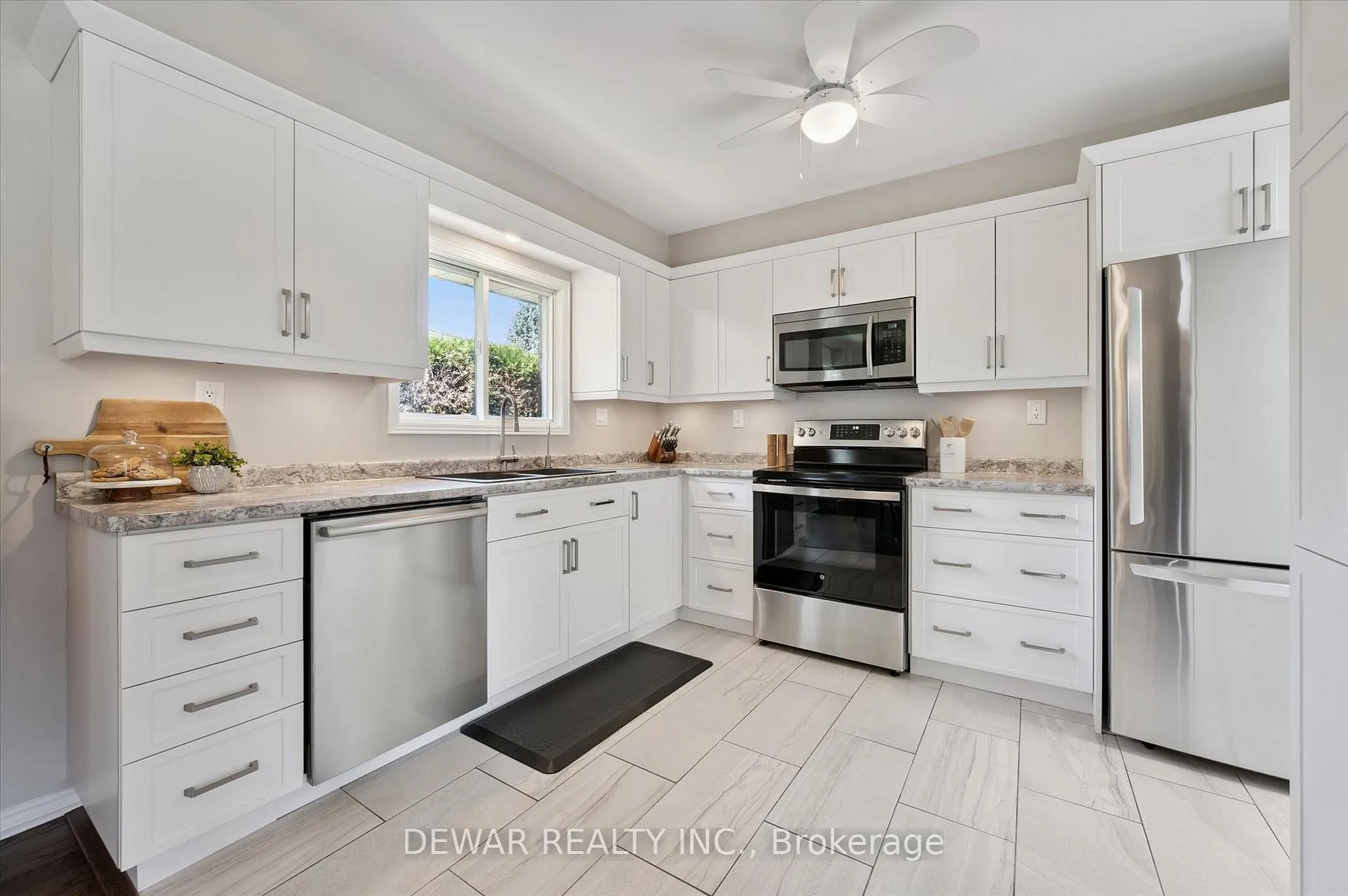Photo 13 of 216 Bismark Drive, Cambridge — HOMEH
