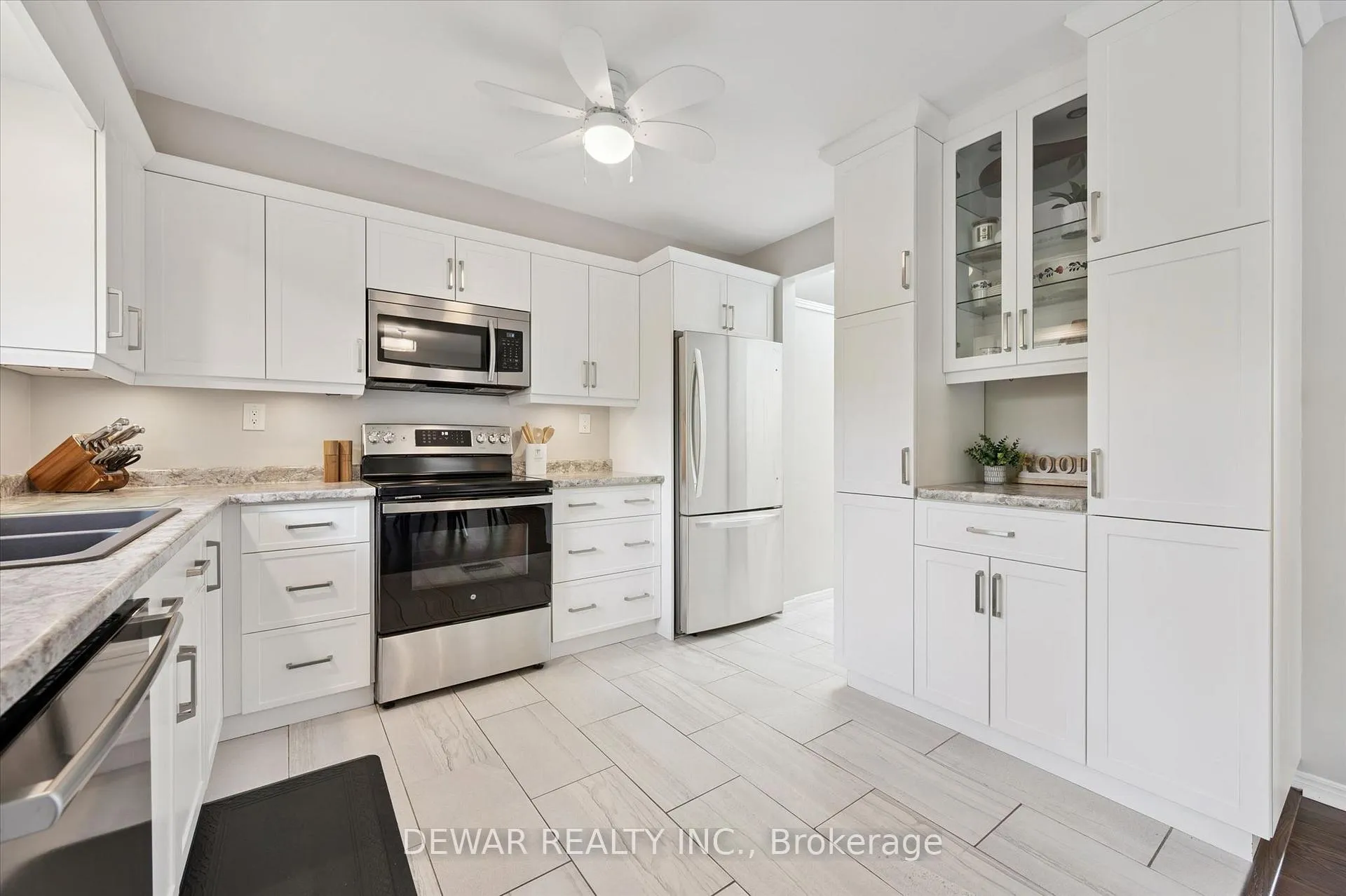 Photo 14 of 216 Bismark Drive, Cambridge — HOMEH